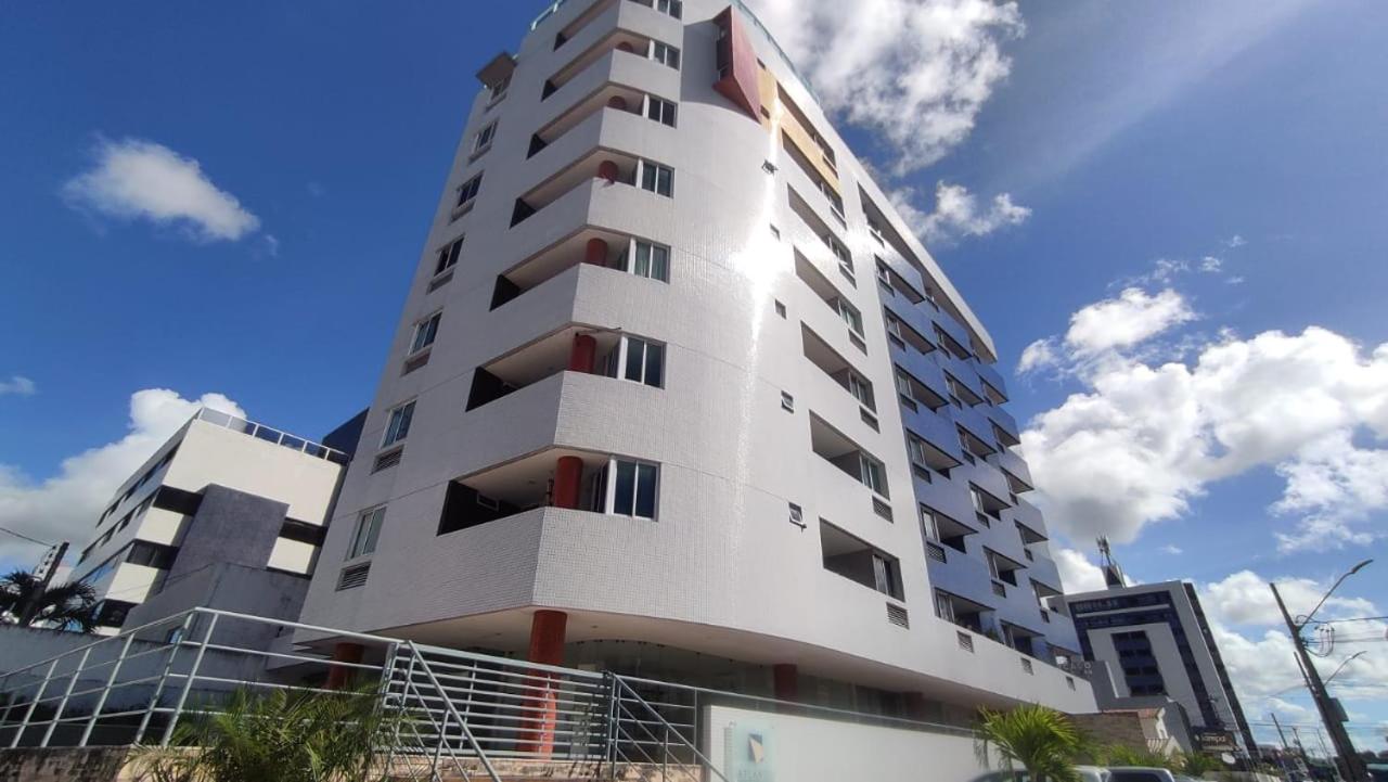 Apartamento na praia, conforto ao mar de Cabo Branco