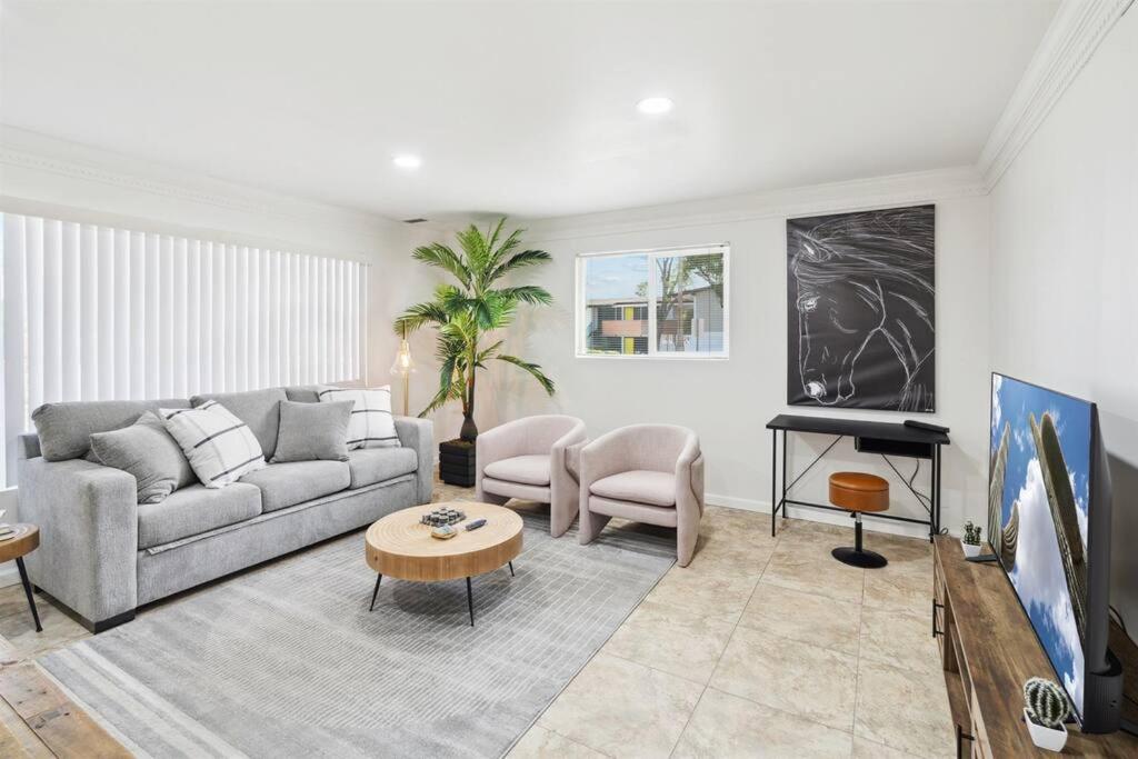 Home 8 Minutes to Old Town Scottsdale view 3