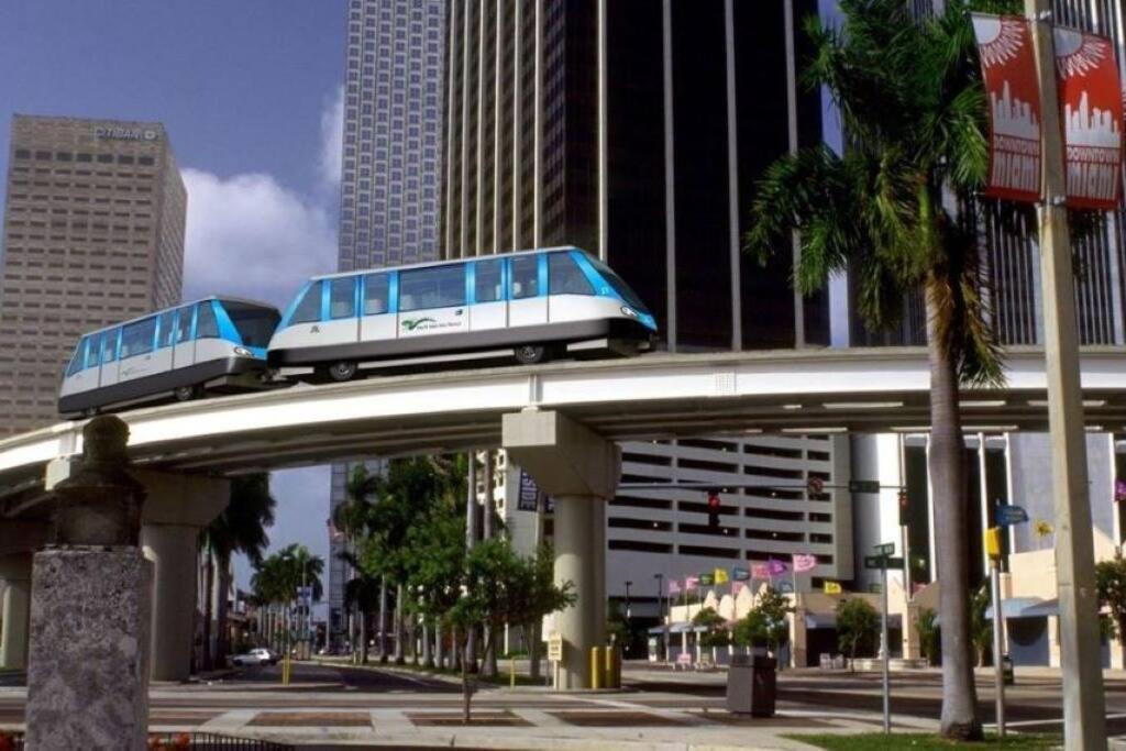 Gorgeous Upscale Condo in the Middle of Brickell