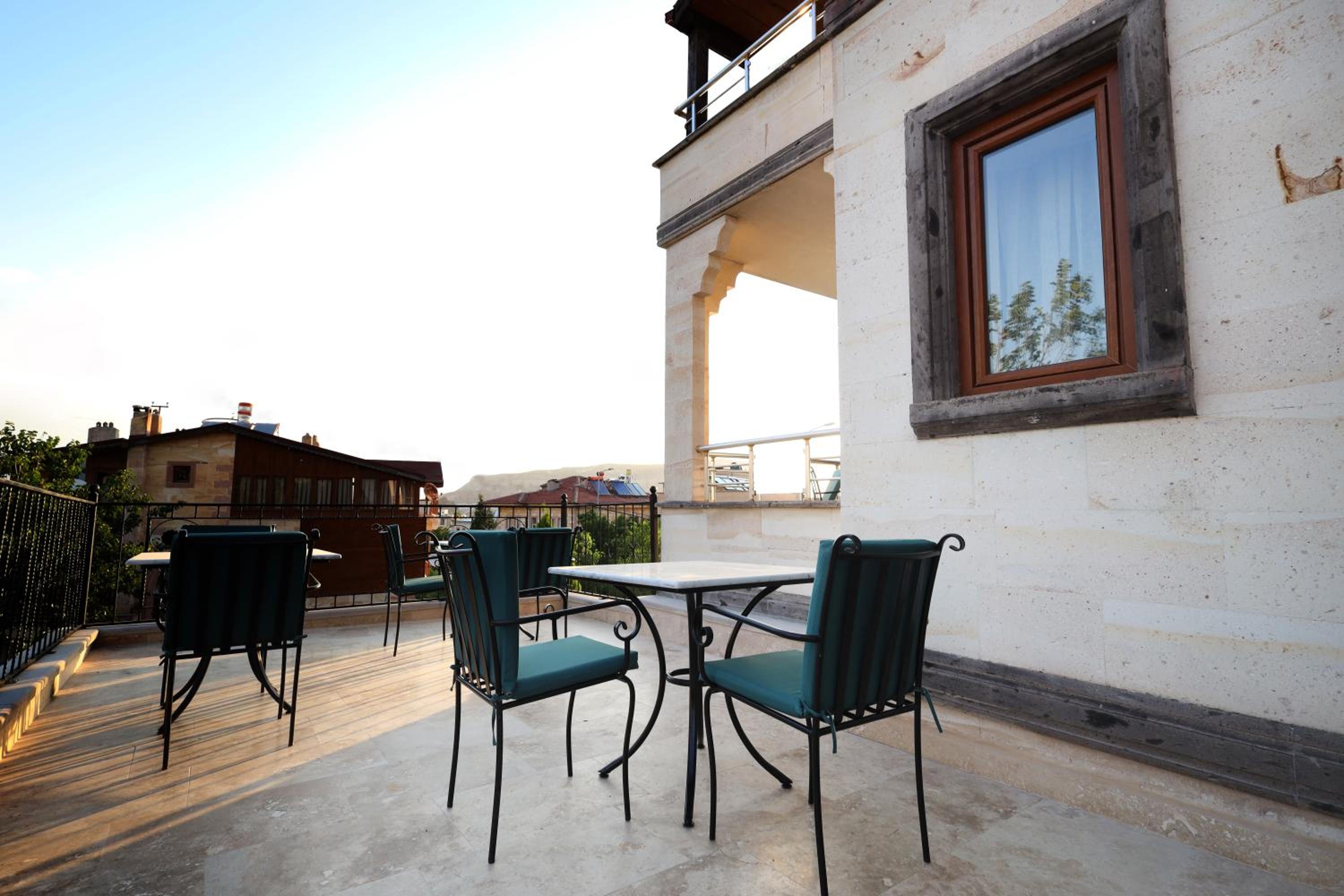 Rocca Stone House - Image 47