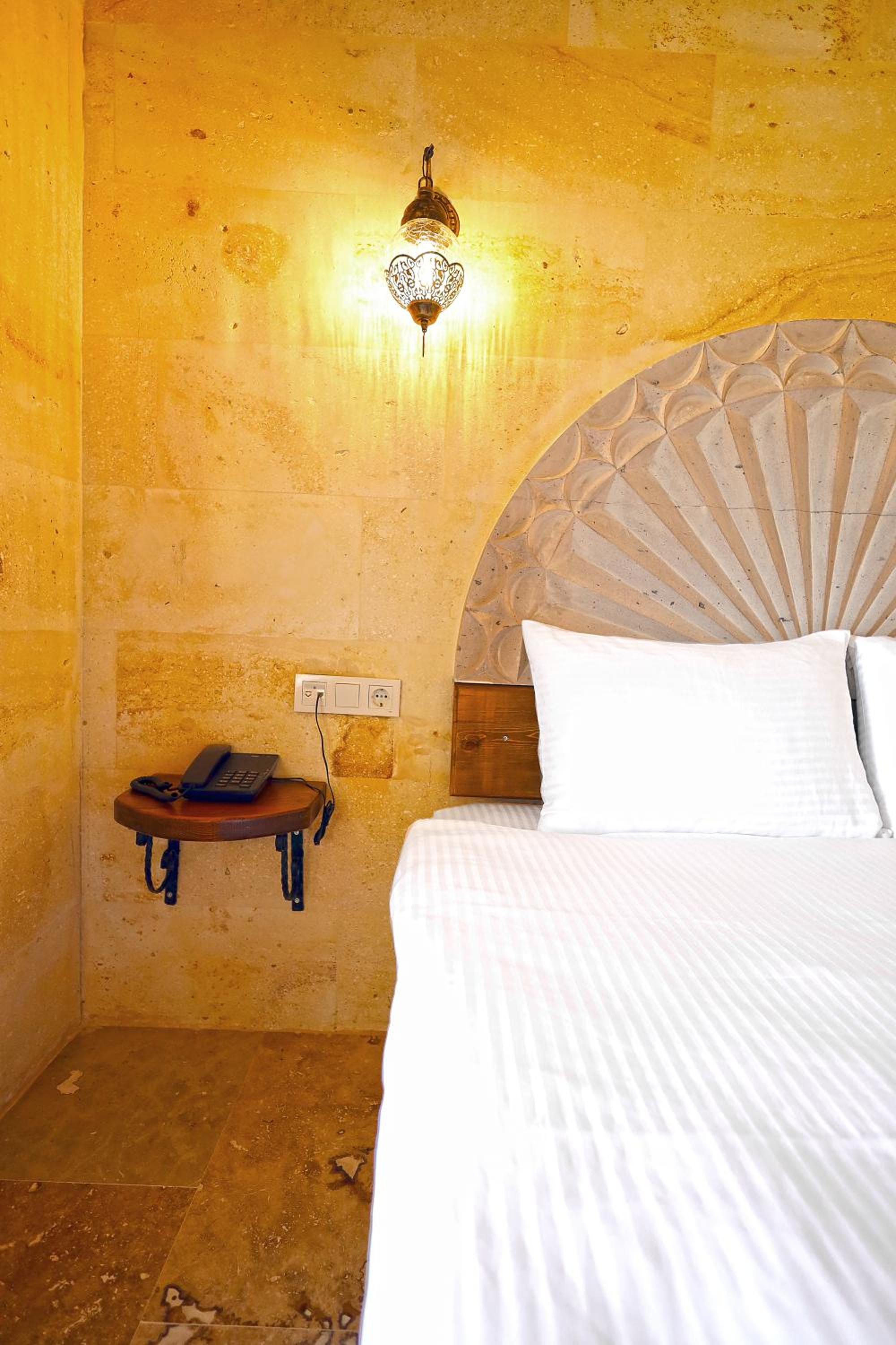 Rocca Stone House - Image 23