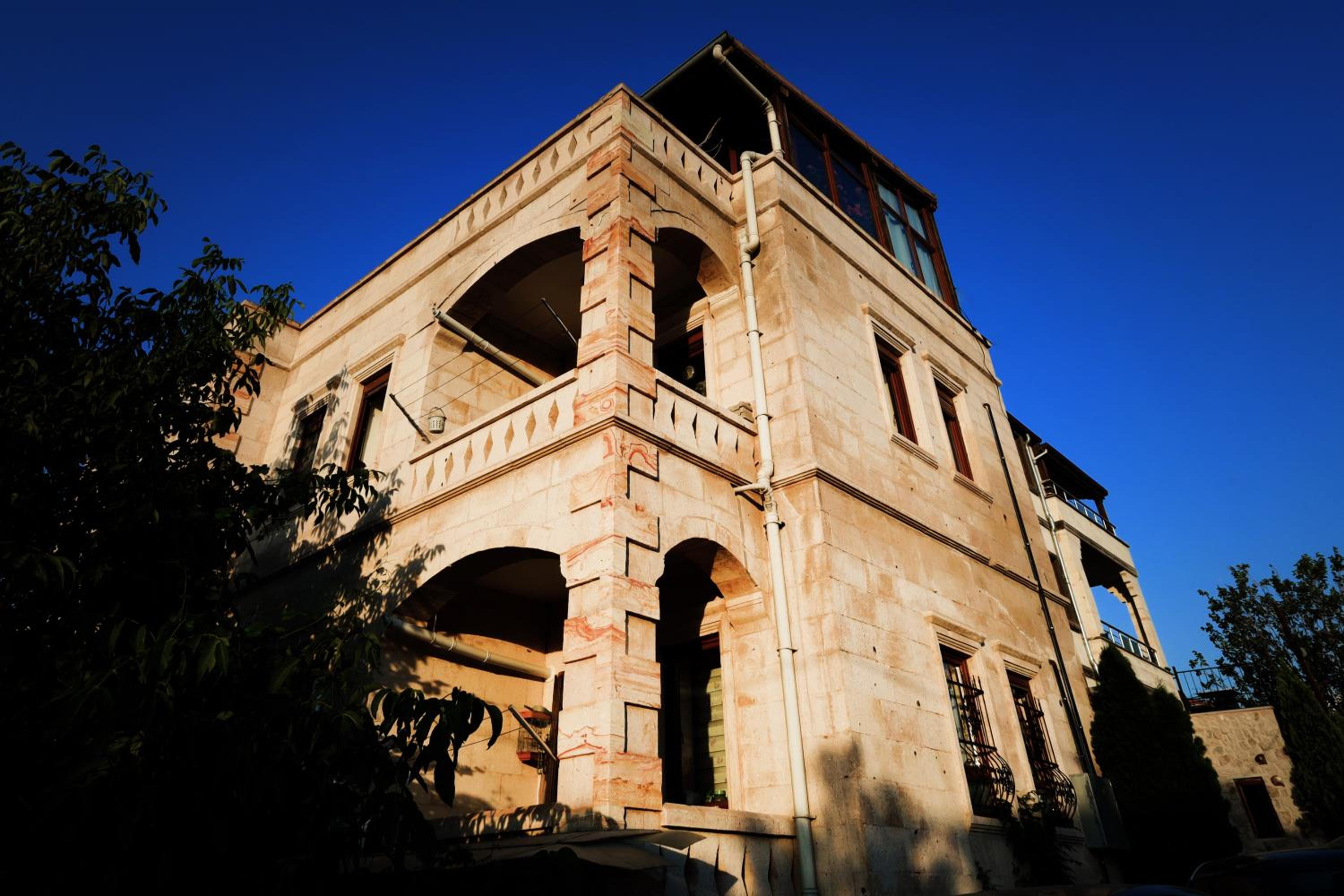 Rocca Stone House - Image 34