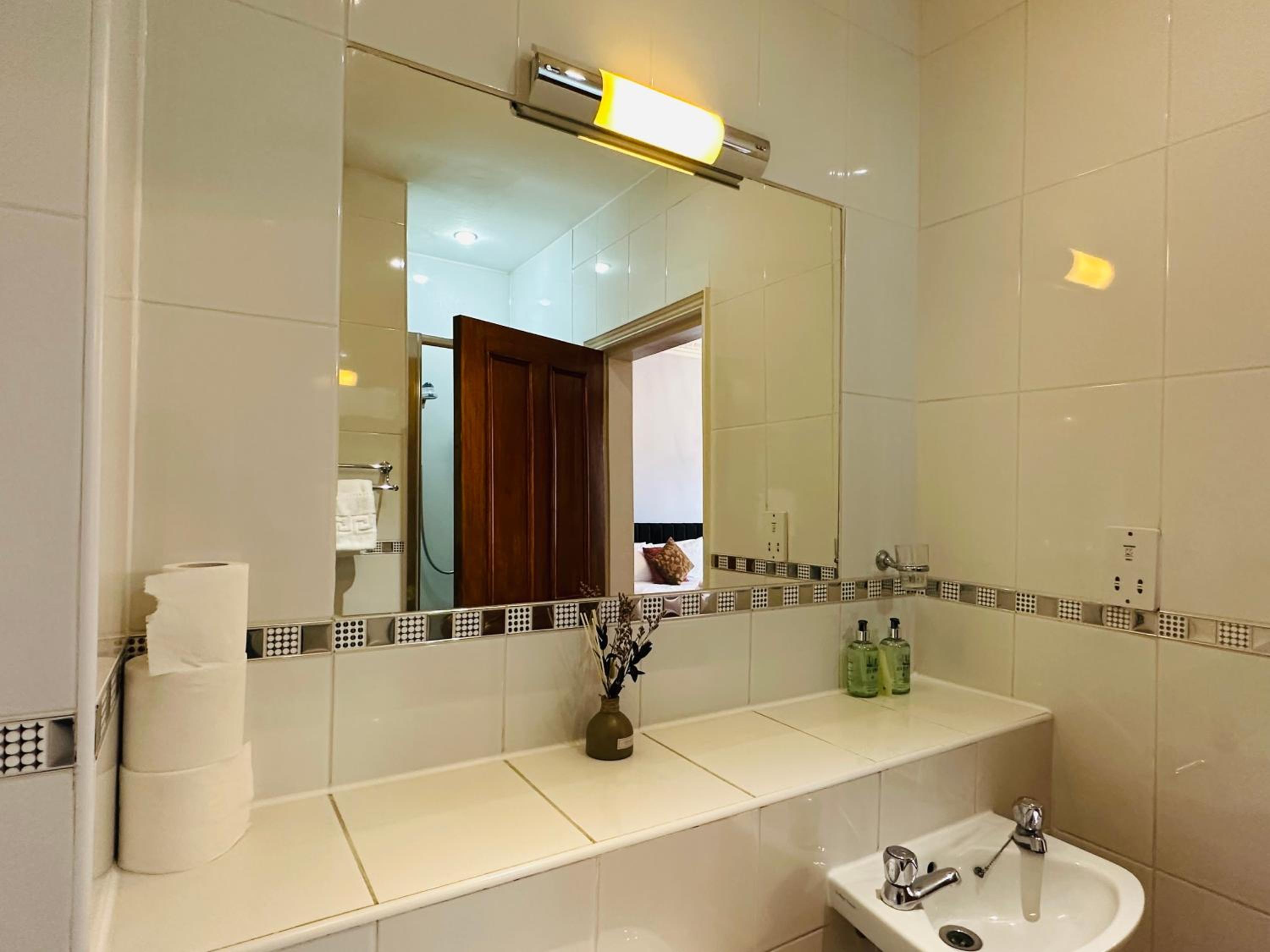 Abbotsford Guest House