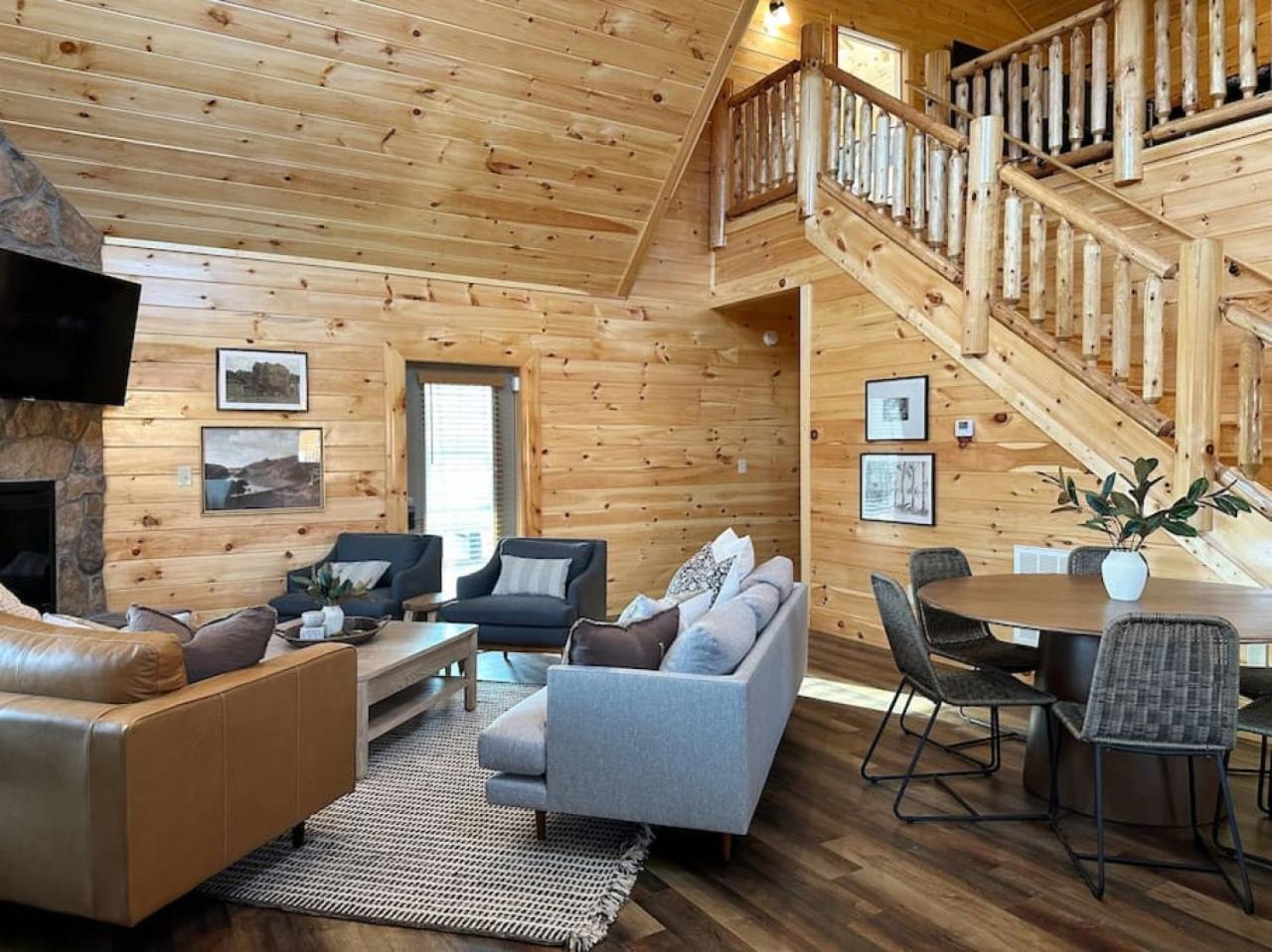 Timber Pine Lodge Indoor Pool Hot Tub view 5