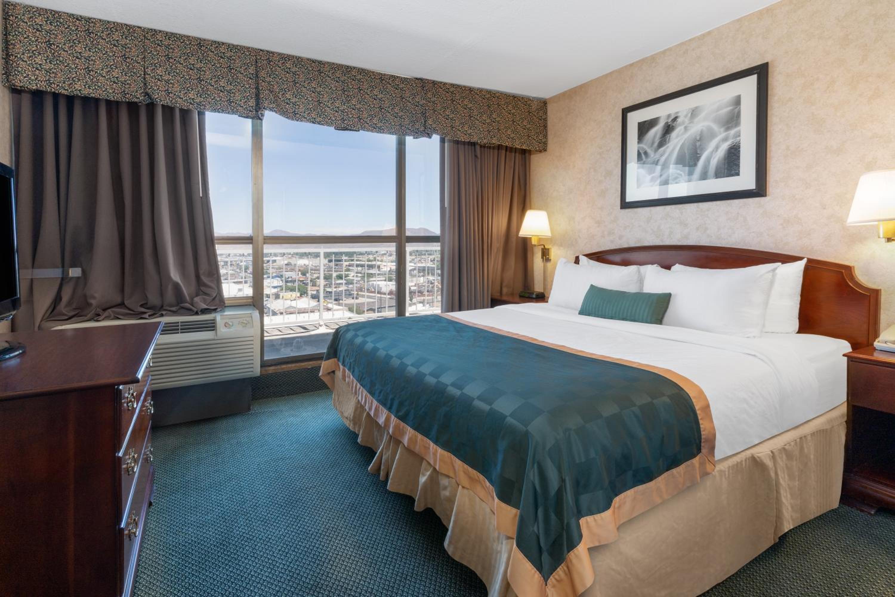Reno Vacations - Ramada by Wyndham Reno Hotel Casino - Property Image 26