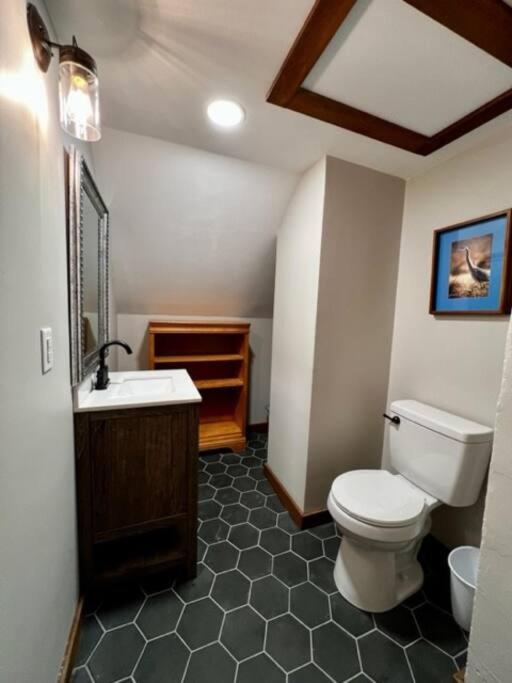 The AuSable House-Peaceful, pet friendly getaway view 3
