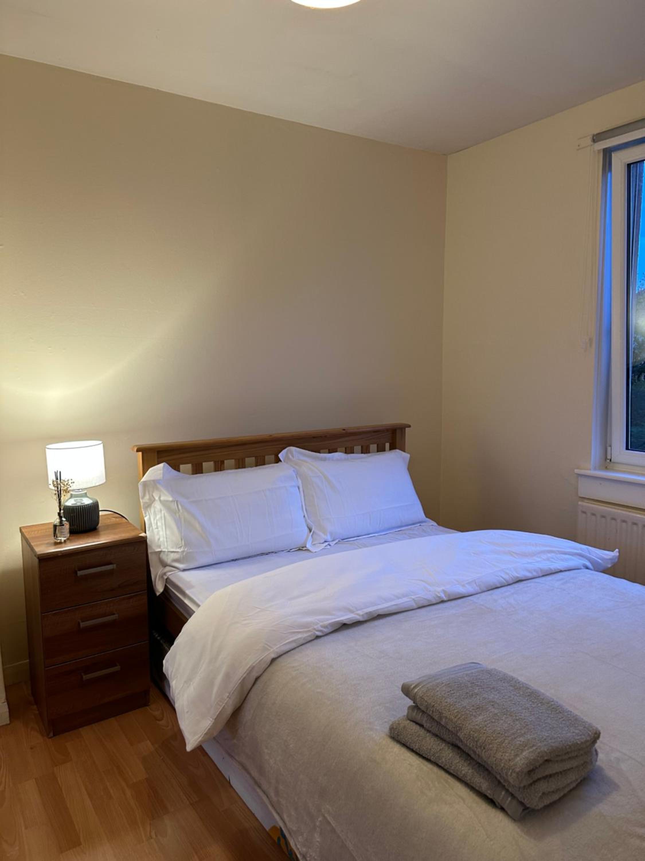 3 bed Edinburgh flat view 5