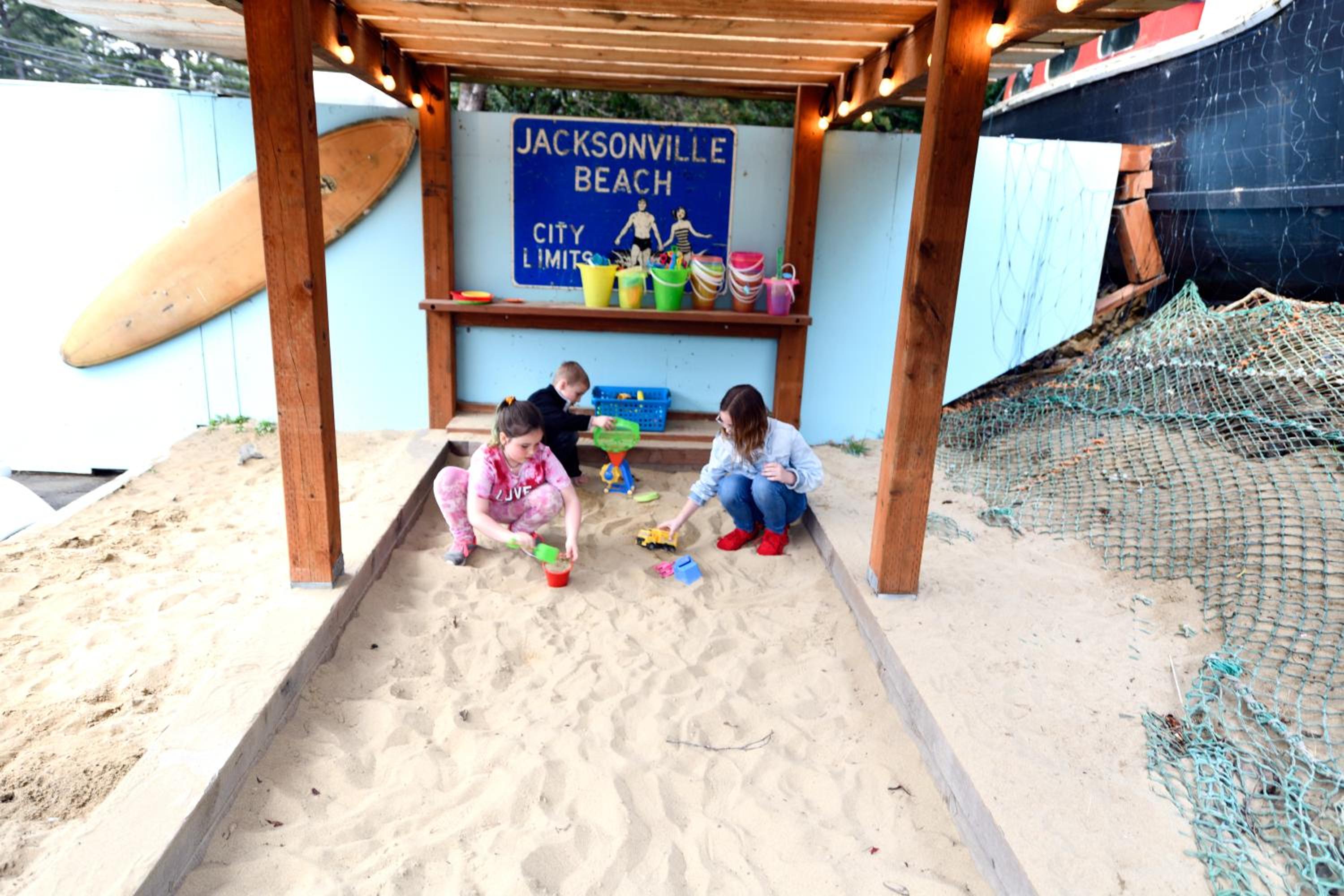 Hotel Anchor Inn Resort - Image 1