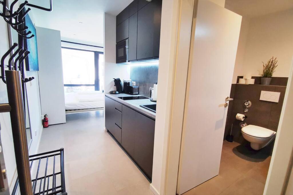 HH 02 by ROCKCHAIR - SUPERHOST Status - Modernes Apartment mit sonnigem Balkon & premium Boxspringbetten in Winterhude - Hamburg Top Geheimtipp