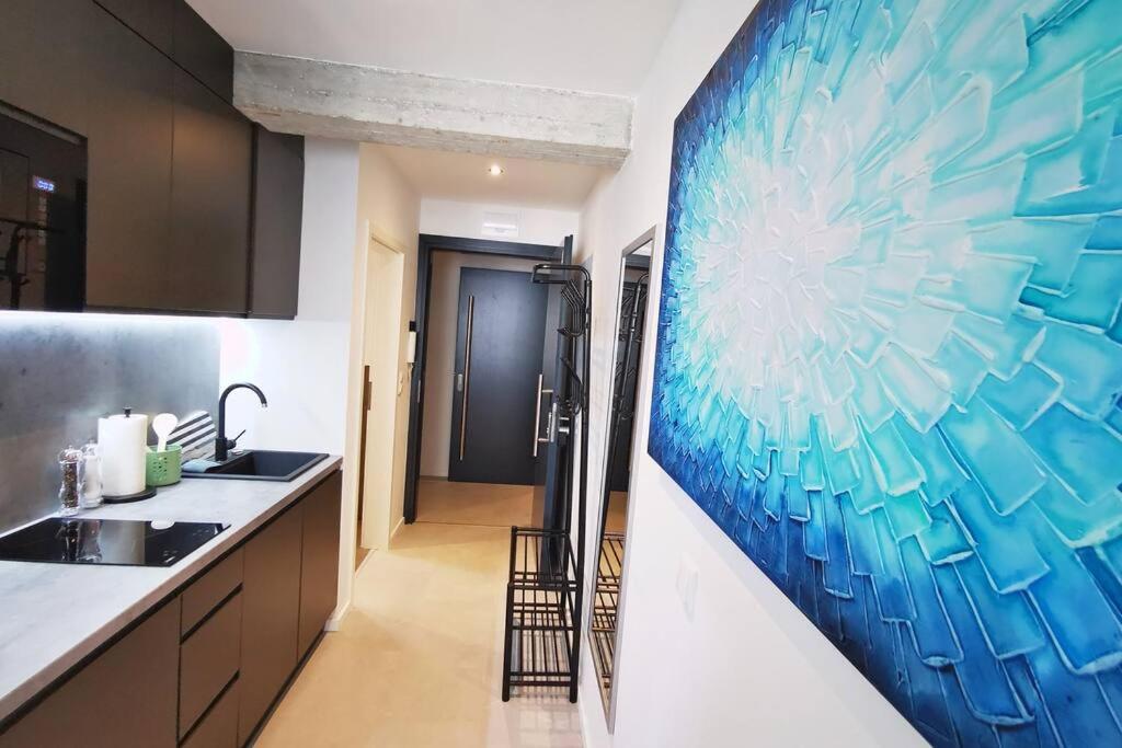 HH 05 by ROCKCHAIR - SUPERHOST Status - Modernes Apartment mit sonnigem Balkon & premium Boxspringbetten in Winterhude - Hamburg Top Geheimtipp