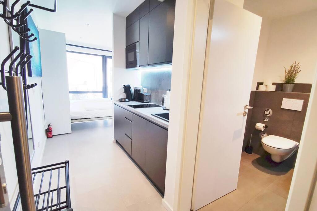 HH 05 by ROCKCHAIR - SUPERHOST Status - Modernes Apartment mit sonnigem Balkon & premium Boxspringbetten in Winterhude - Hamburg Top Geheimtipp