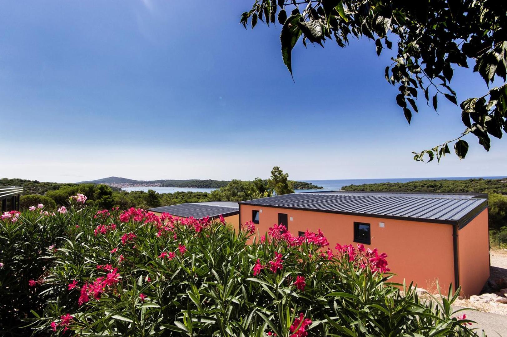 Sea view Orange by Vellaris, Luxury Mobile Home view 2