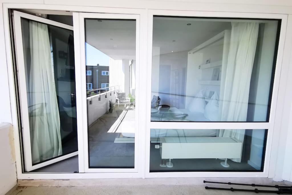 HH 03 by ROCKCHAIR - SUPERHOST Status - Modernes Apartment mit sonnigem Balkon & premium Boxspringbetten in Winterhude - Hamburg Top Geheimtipp