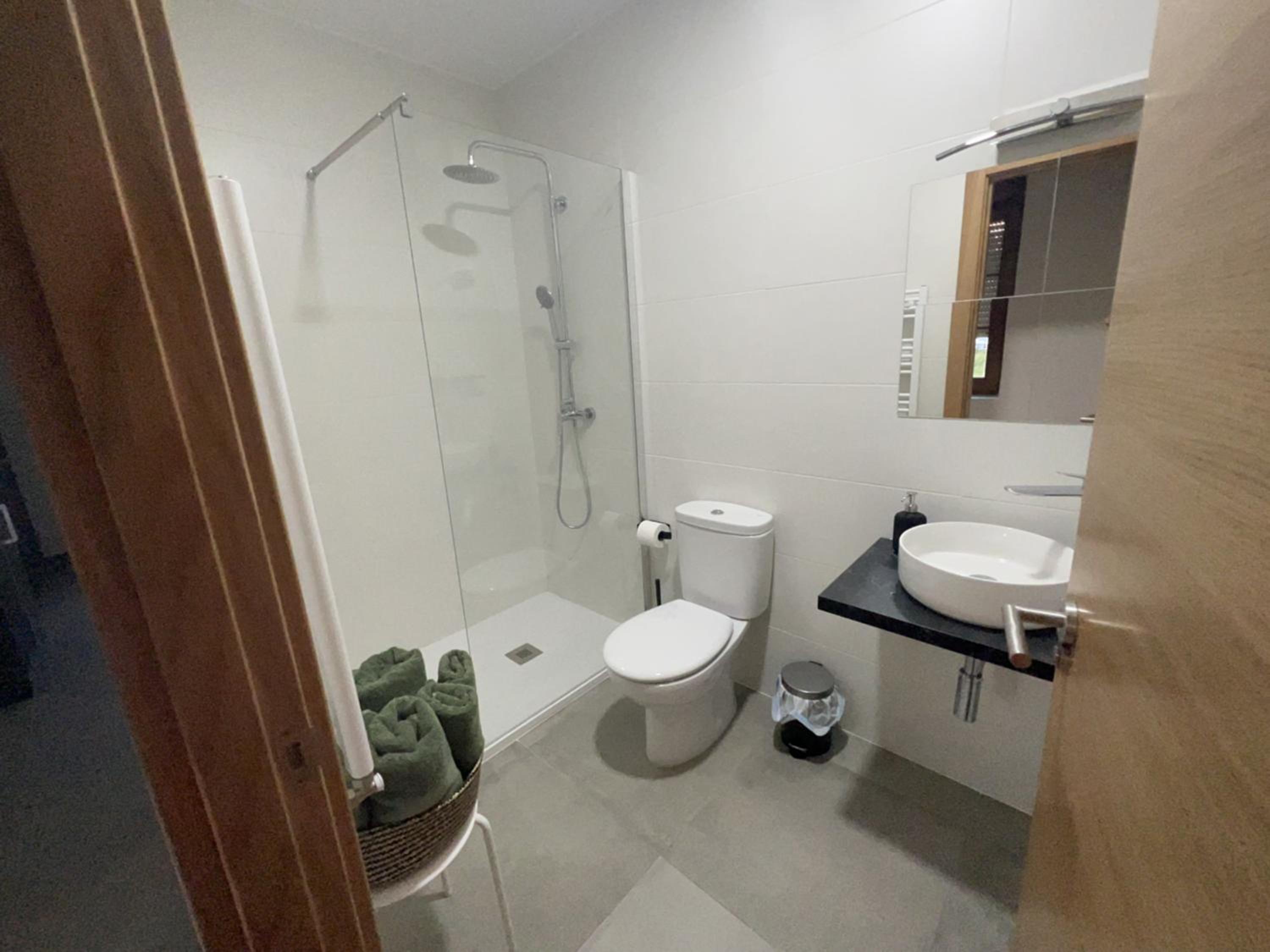 APARTAMENTOS EL ROJU