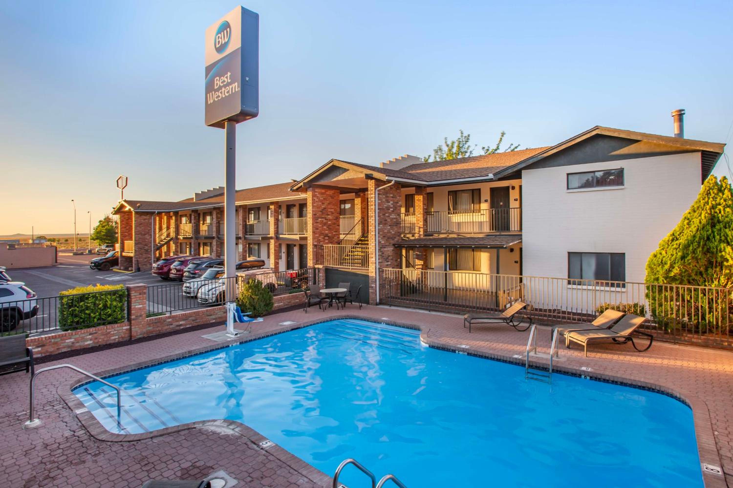 Holbrook Vacations - Best Western Arizonian Inn - Property Image 1