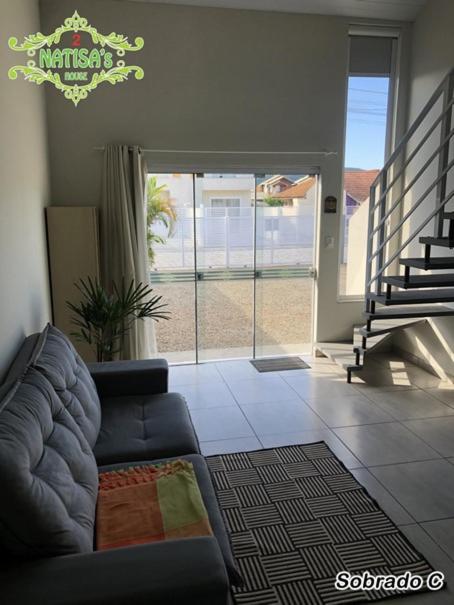 Sobrados aconchegante com piscina 