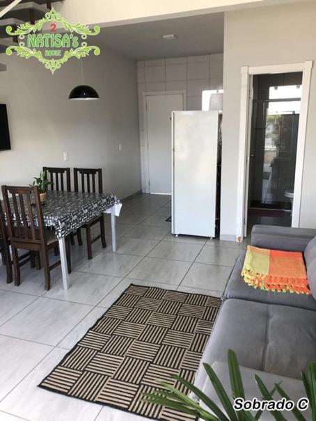 Sobrados aconchegante com piscina 