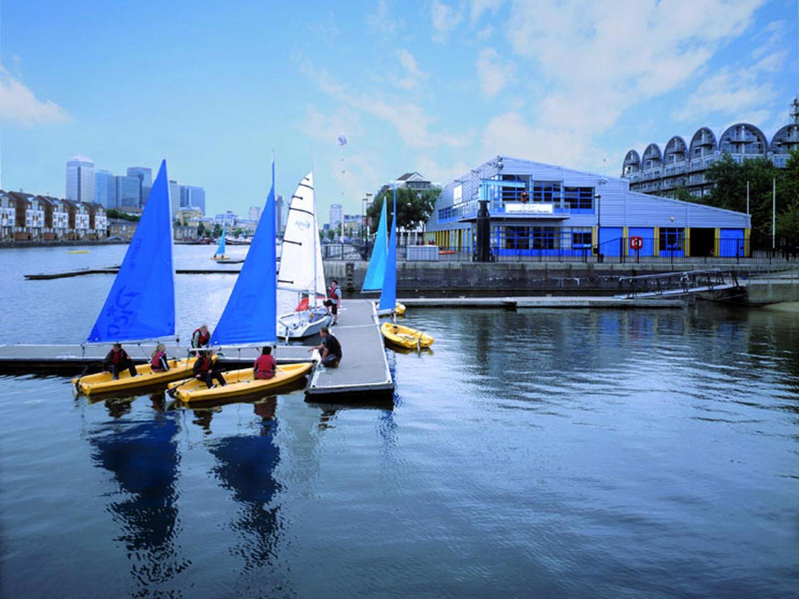 Surrey Docks London near Canada Water Easy Access to Canary Wharf Pier