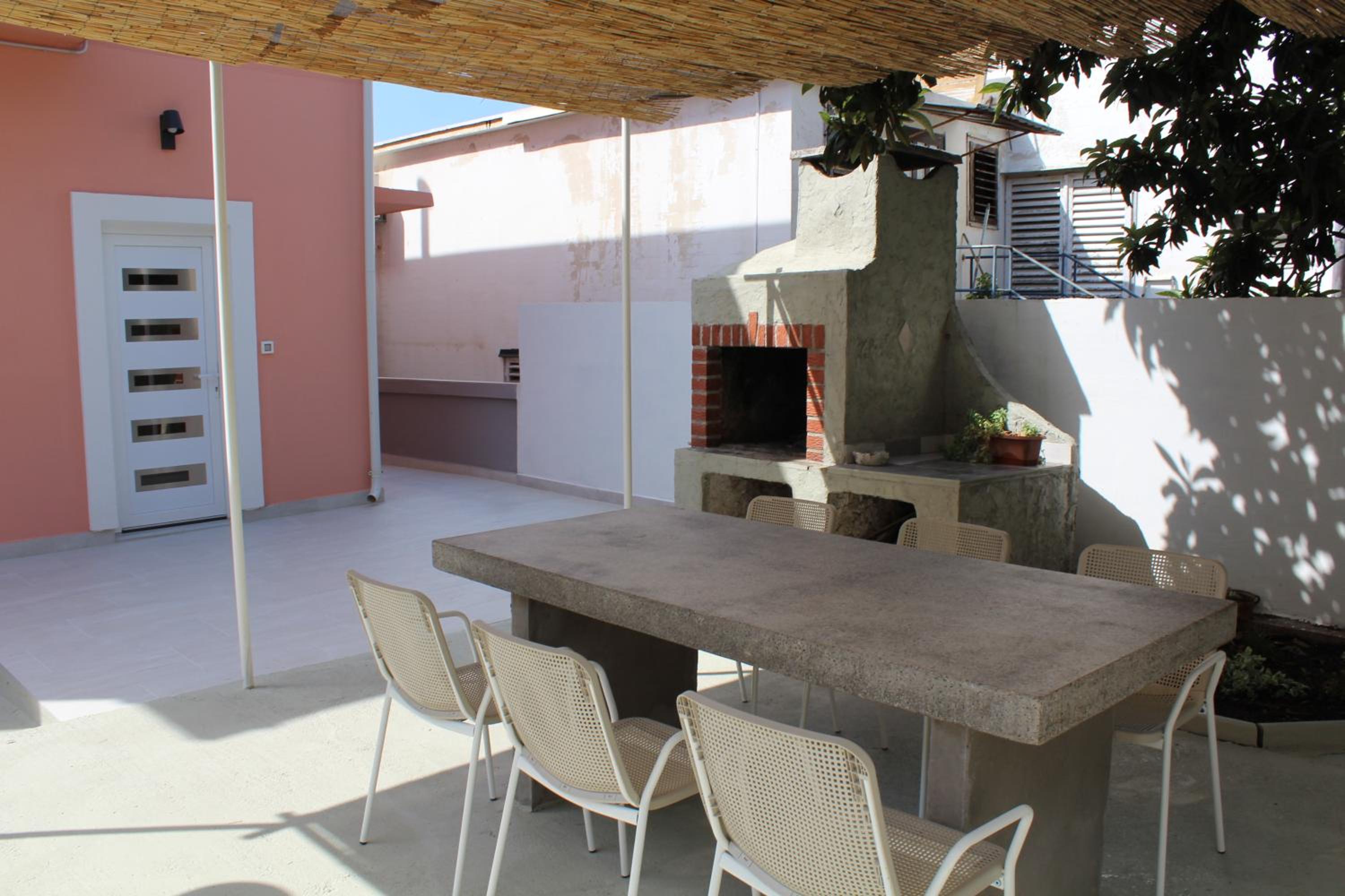 Villa Nar view 2