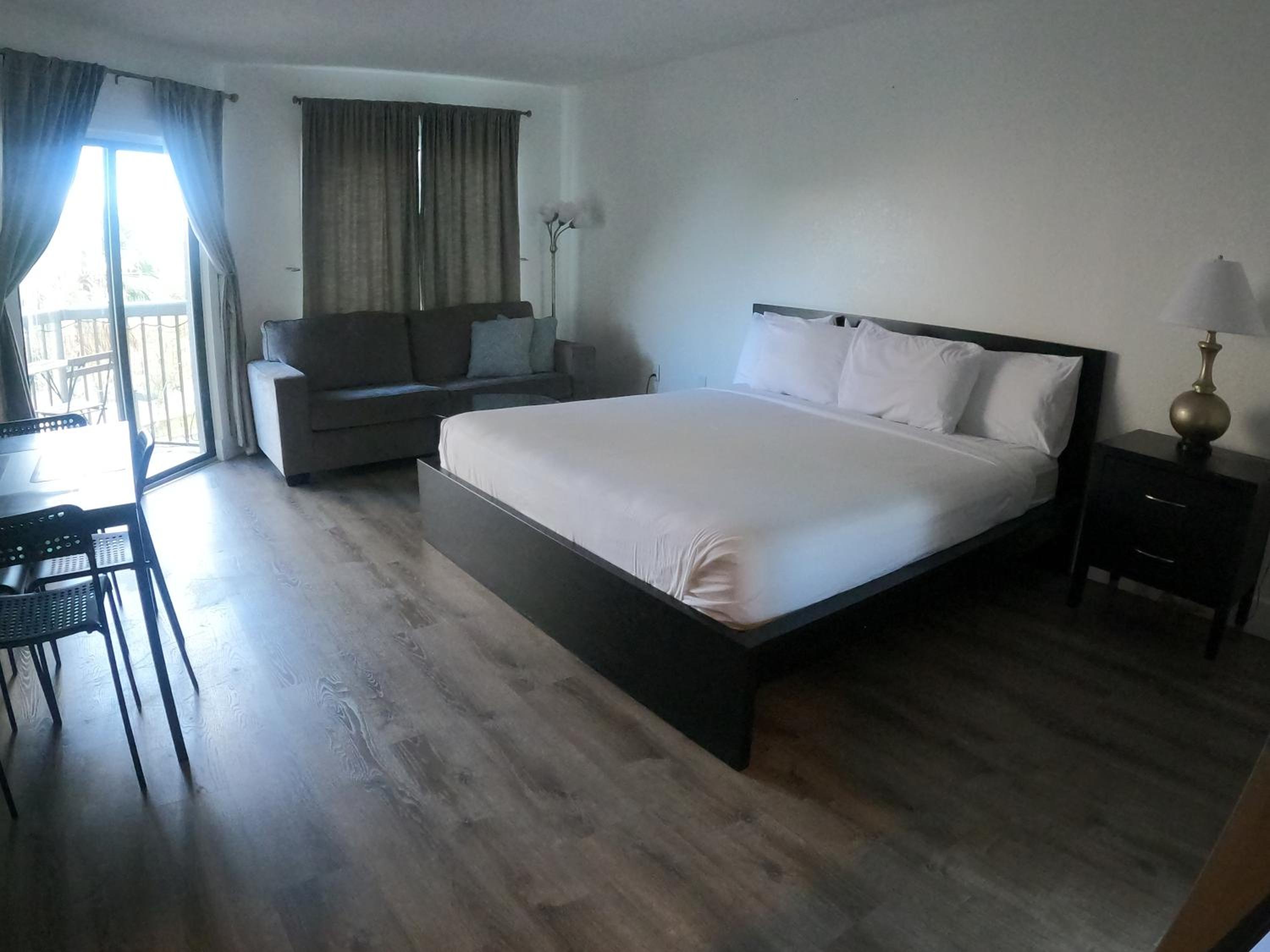 Cozy Condo on International Dr. Near Universal Studios