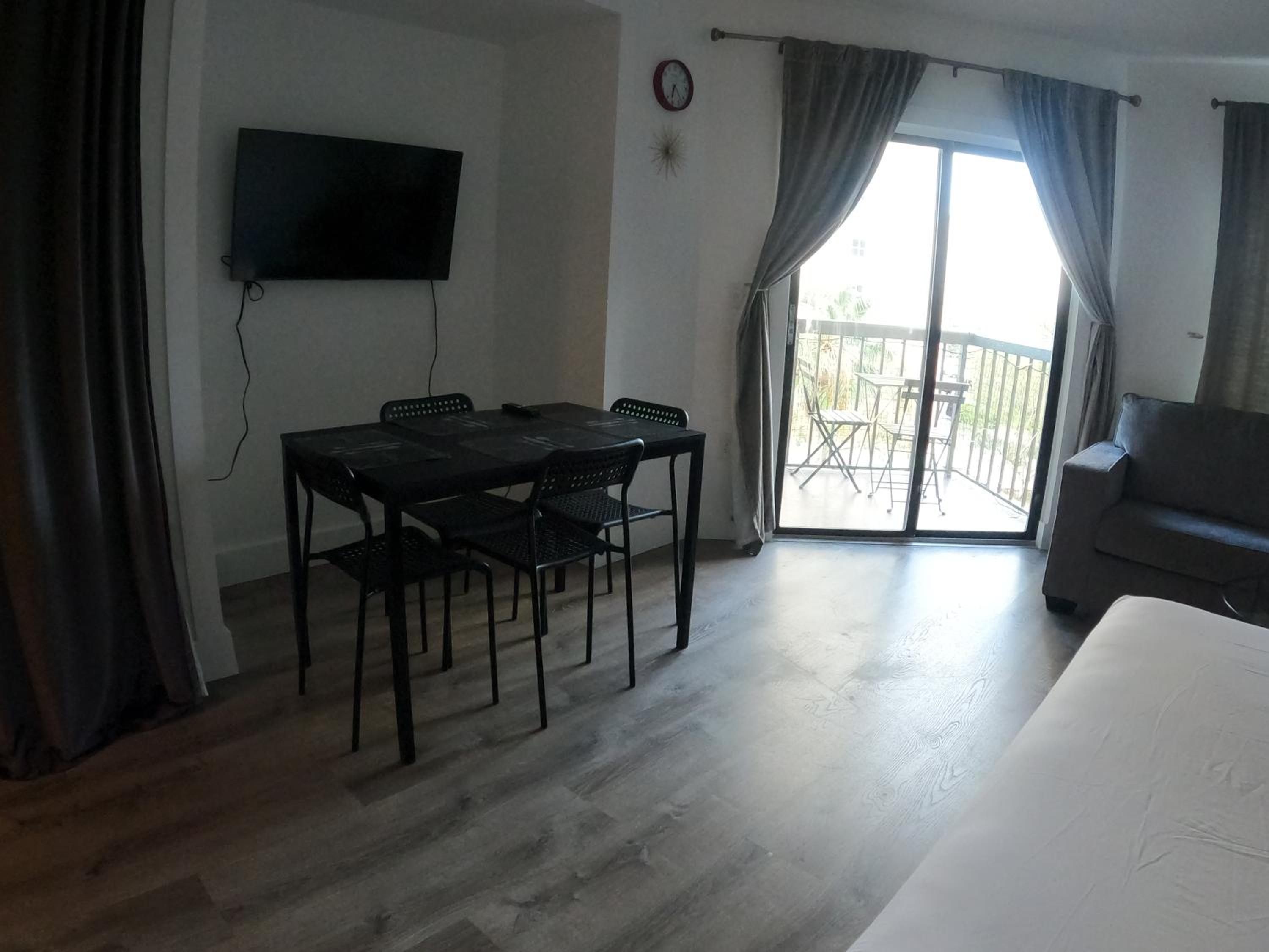Cozy Condo on International Dr. Near Universal Studios