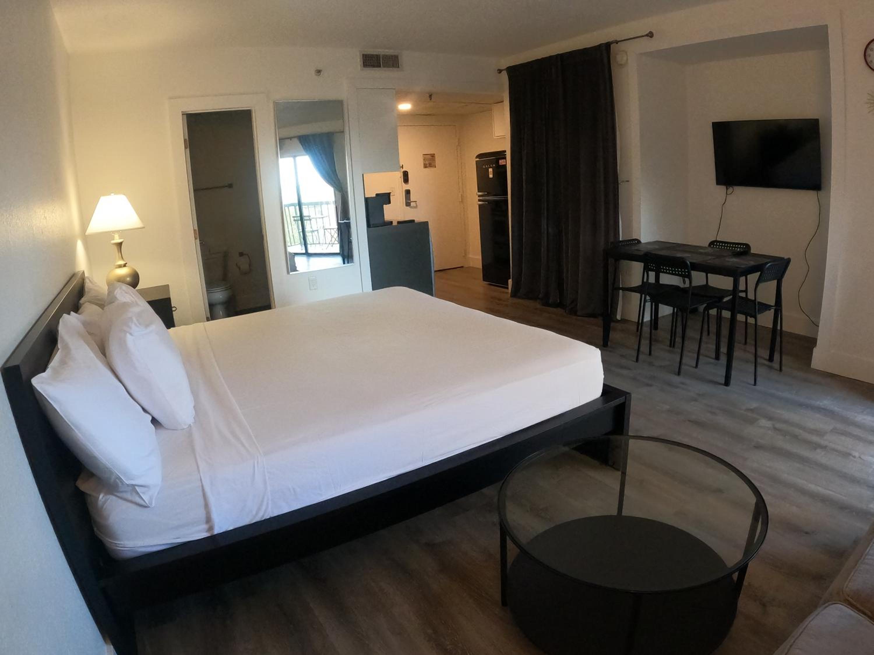 Cozy Condo on International Dr. Near Universal Studios