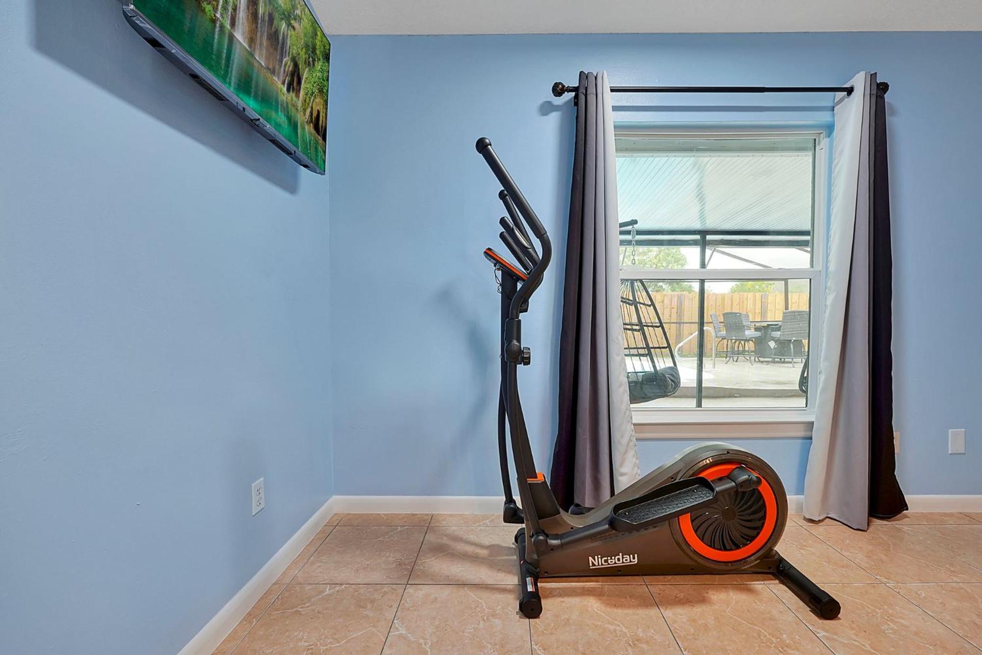 Spacious 4-Bedroom Villa Near Disney World