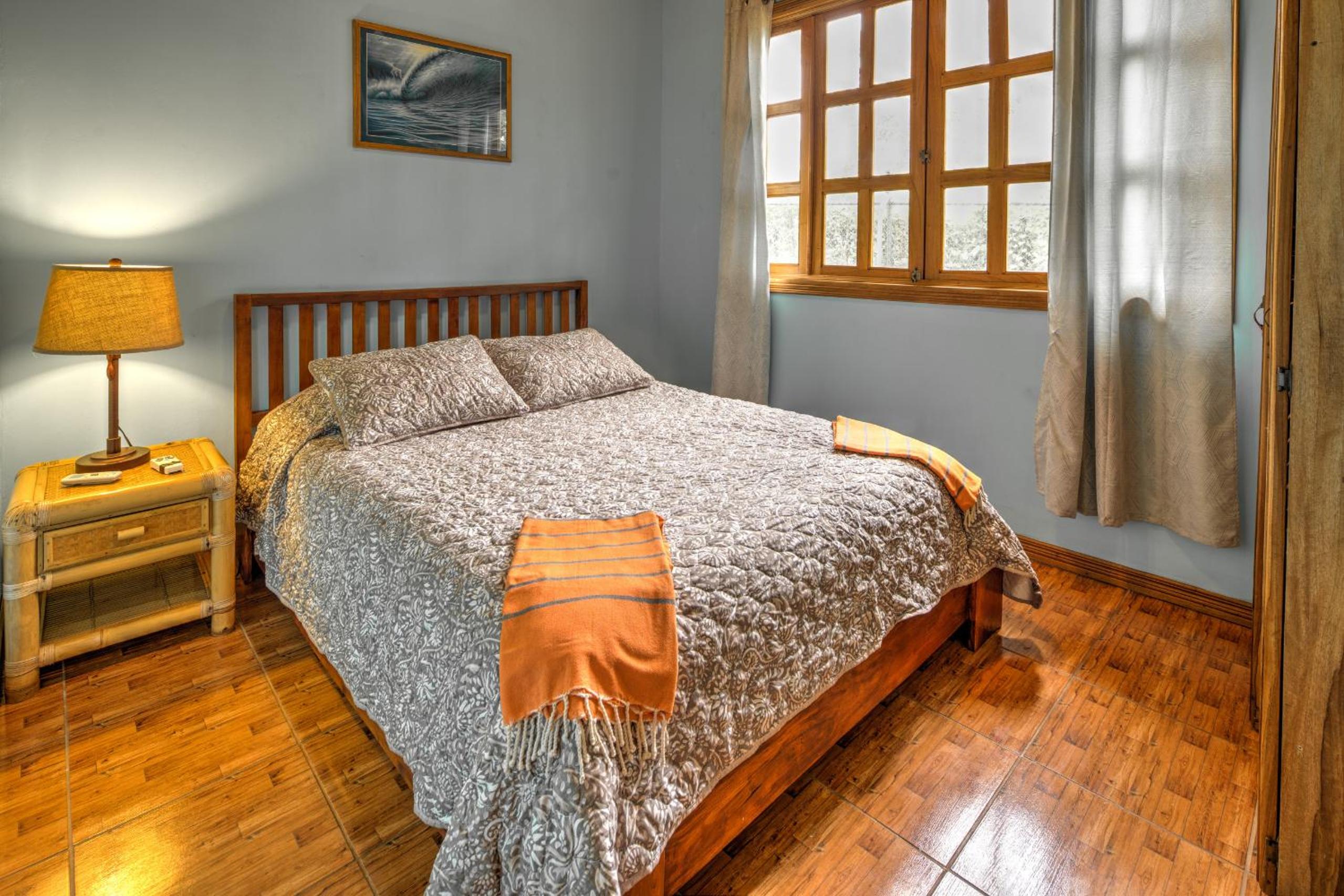 Beachfront Villa Sea Breeze w AC and POOL