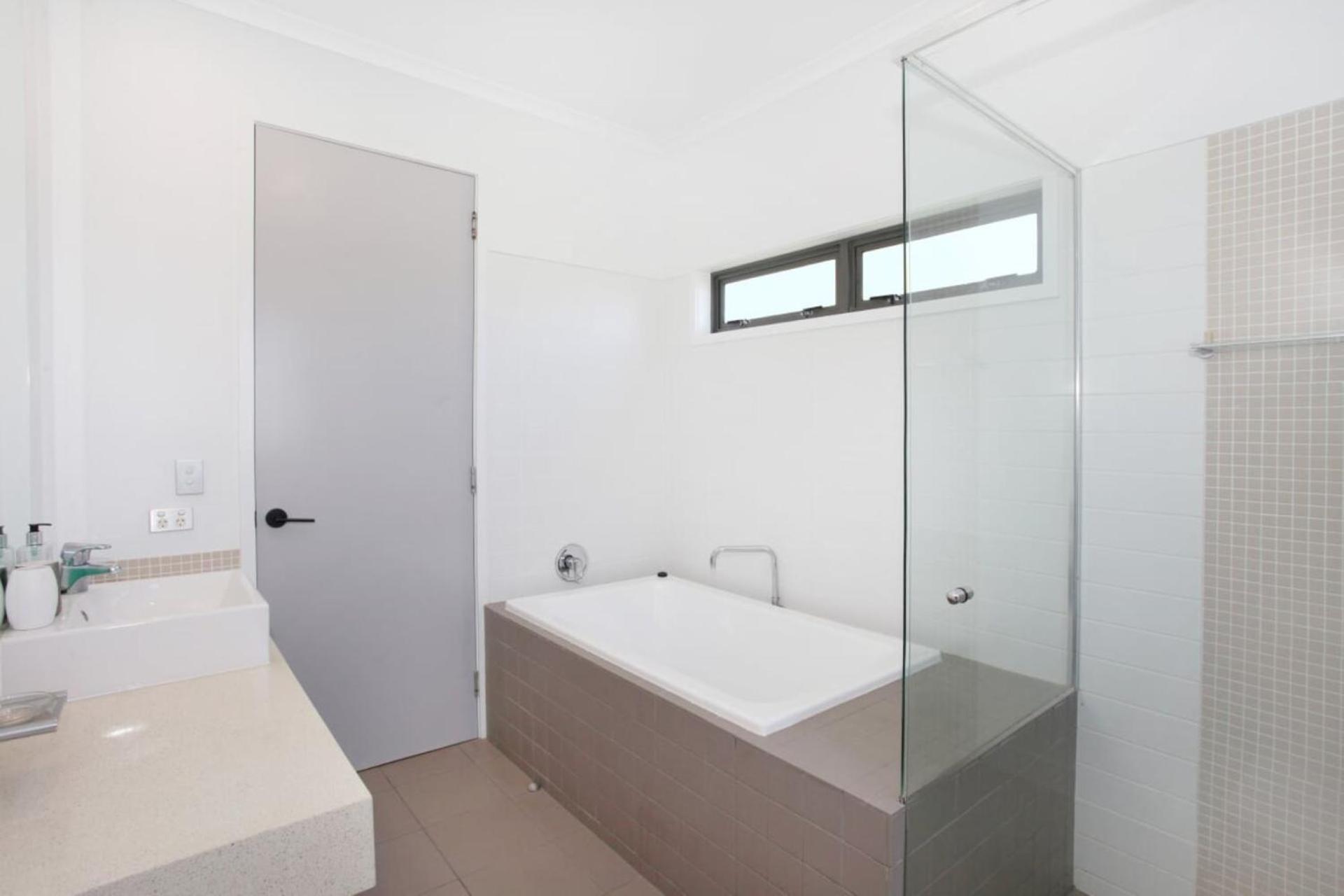 34 Boardrider Crescent