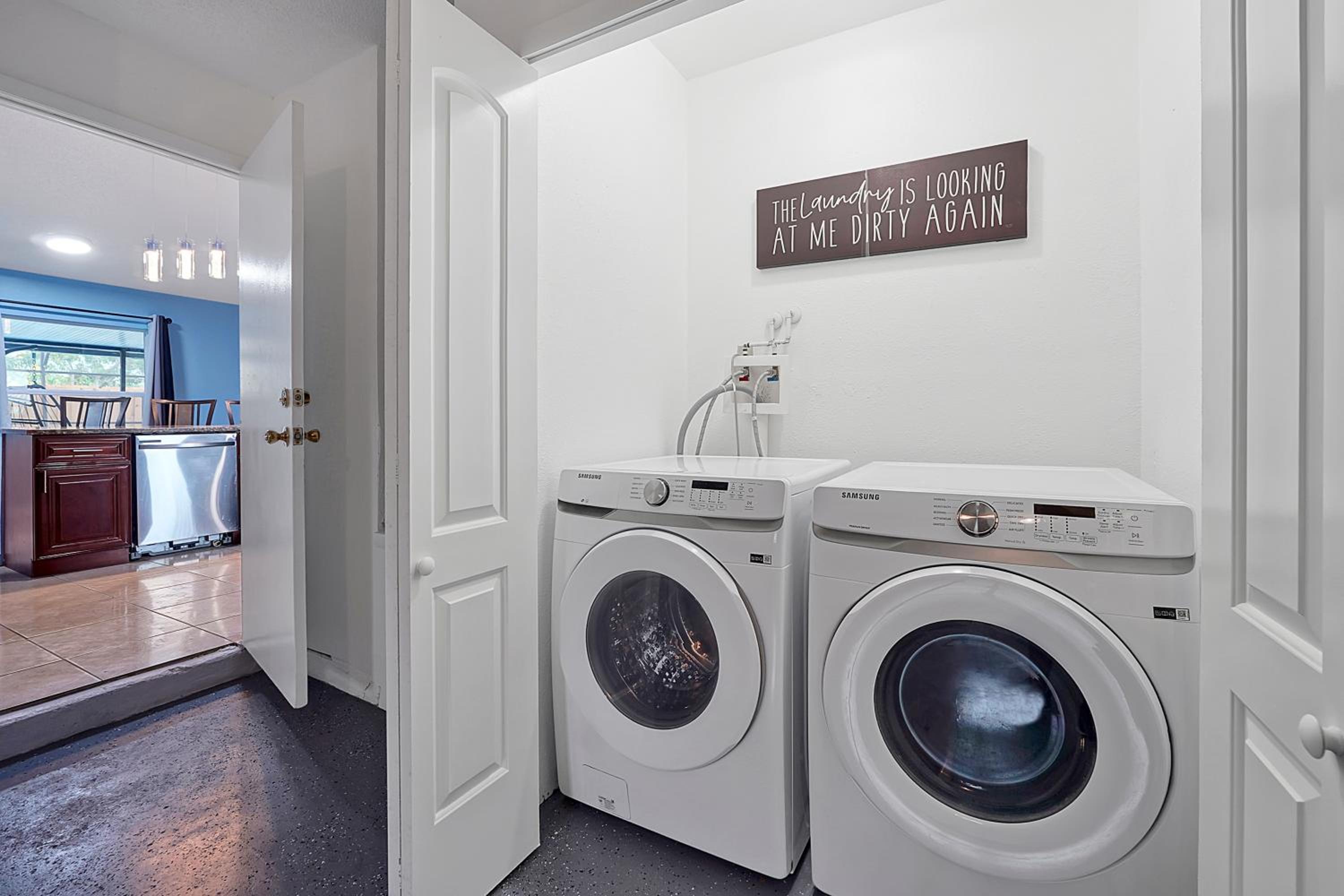 Spacious 4-Bedroom Villa Near Disney World