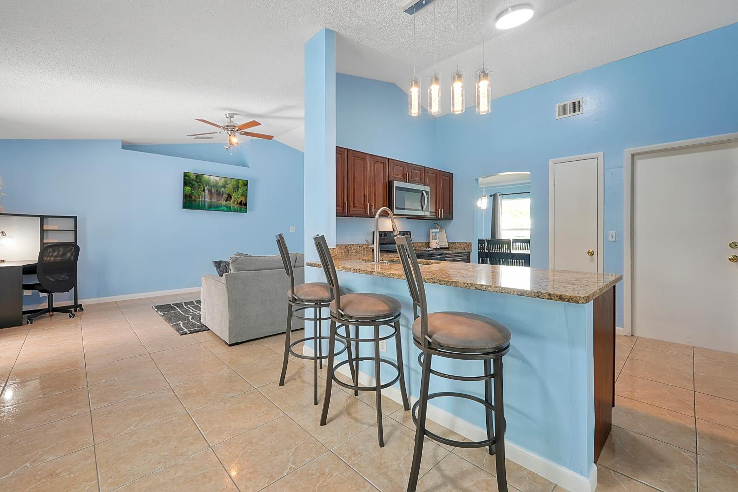 Spacious 4-Bedroom Villa Near Disney World