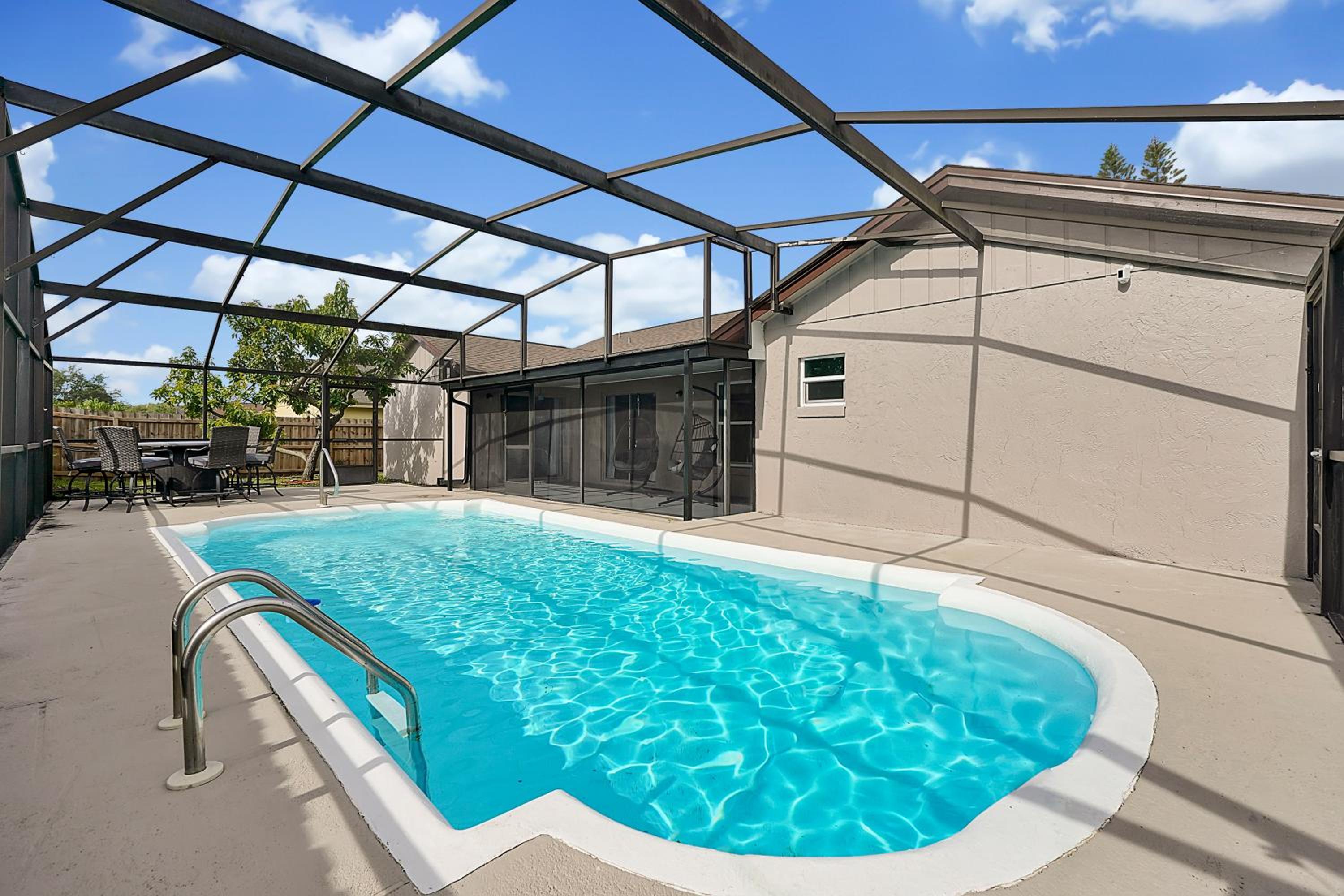 Spacious 4-Bedroom Villa Near Disney World