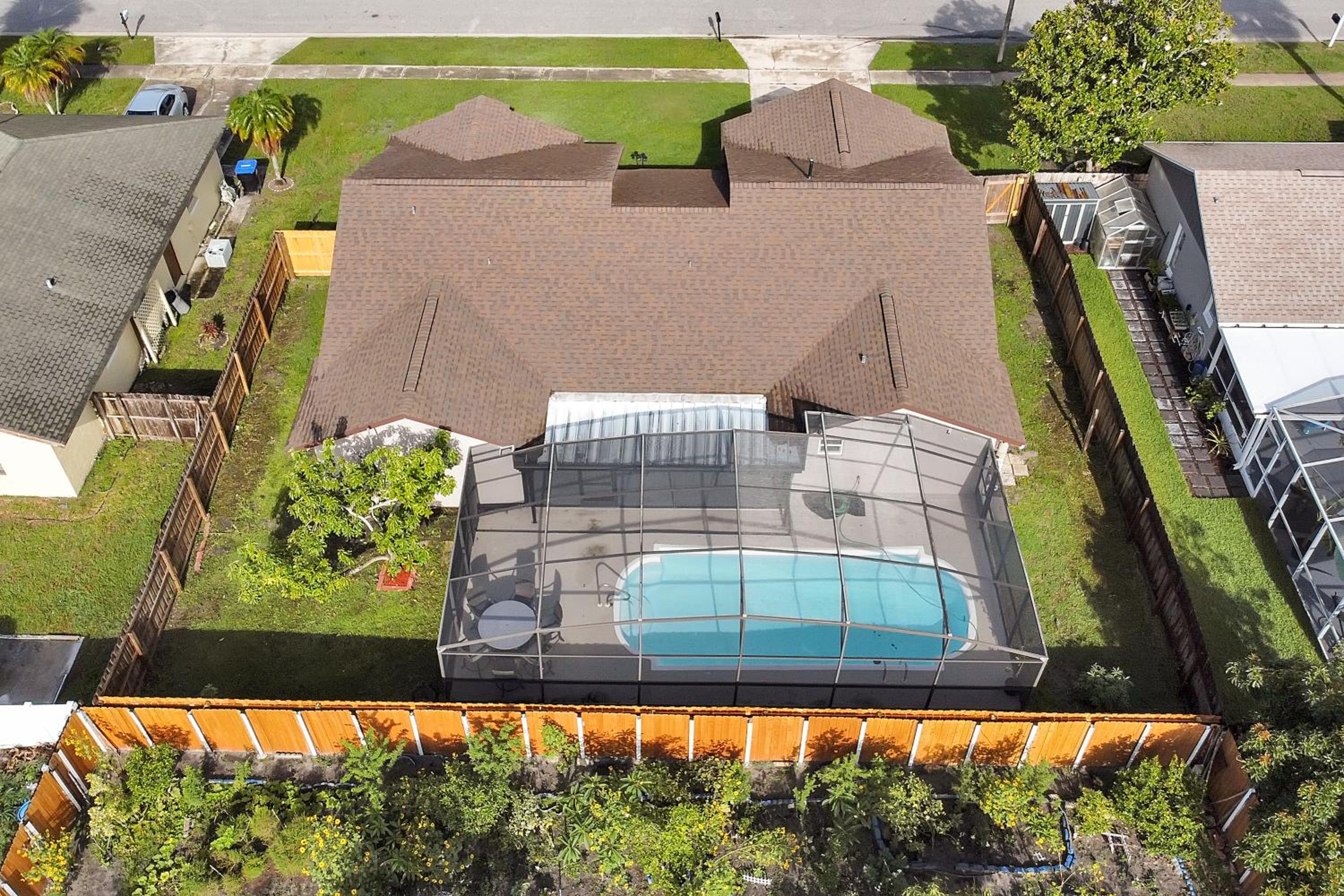 Spacious 4-Bedroom Villa Near Disney World