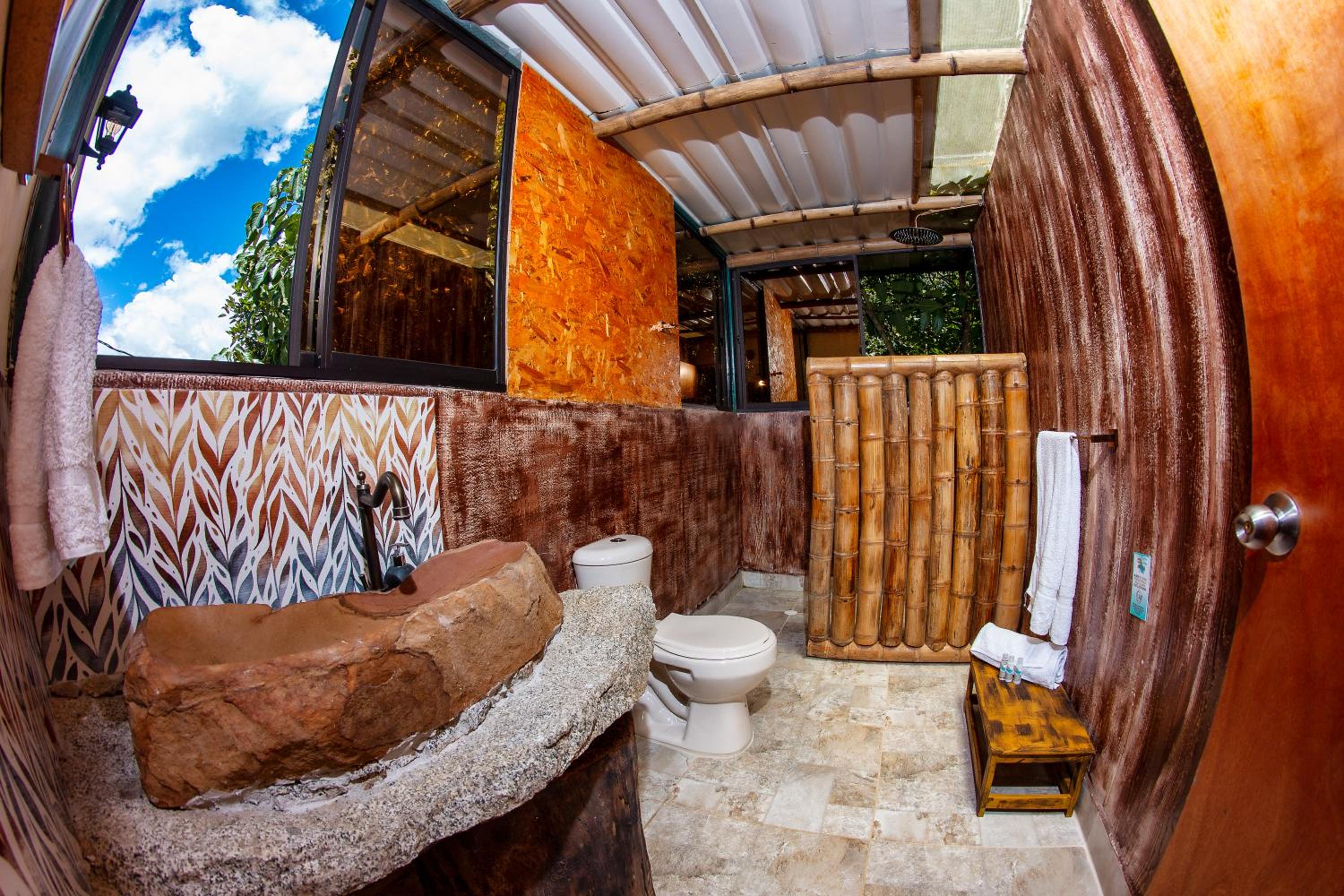 ANCESTRAL GLAMPING