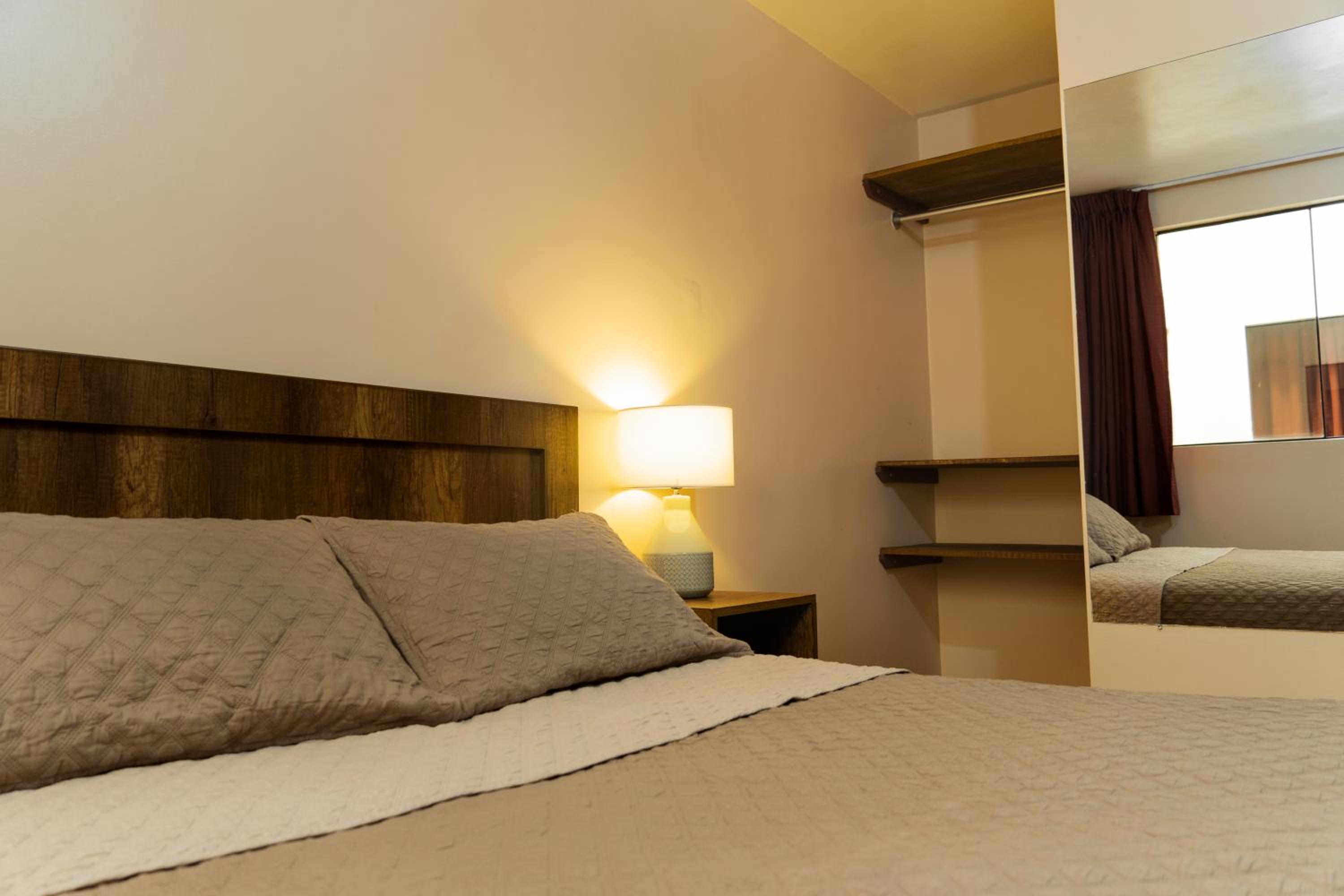 Montreal Hostal