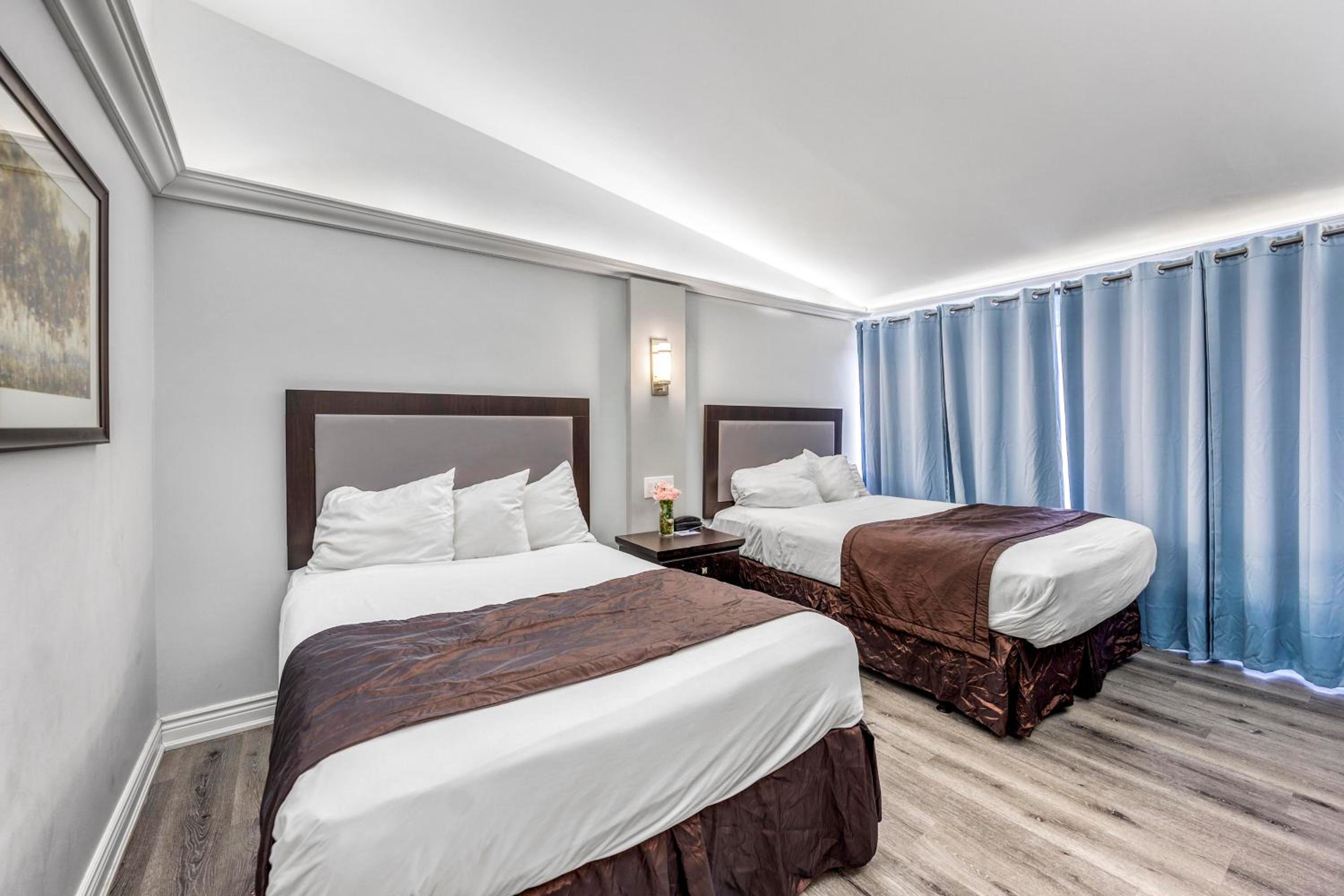 Sarnia Vacations - Travelodge by Wyndham Sarnia - Property Image 4