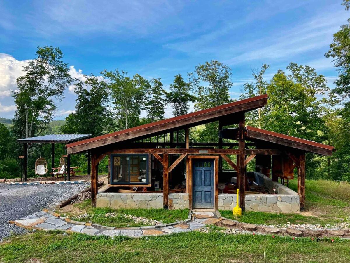 Chickadee Cabin
