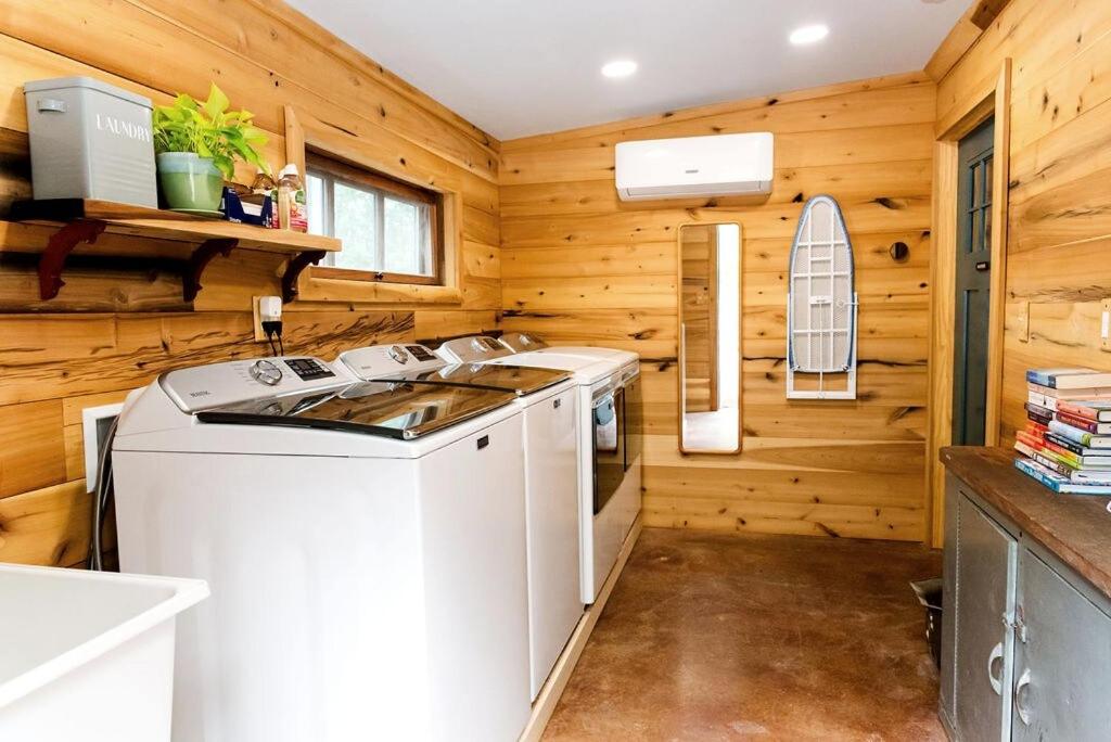 Chickadee Cabin