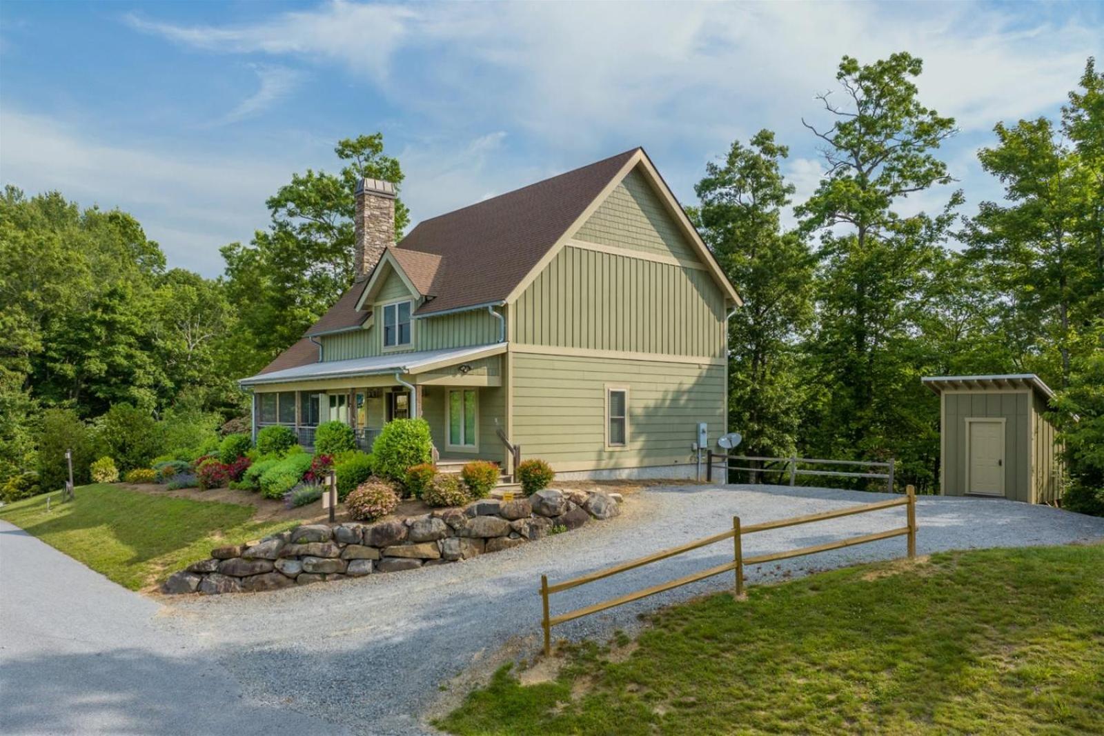 Chinquapin Cottage view 4