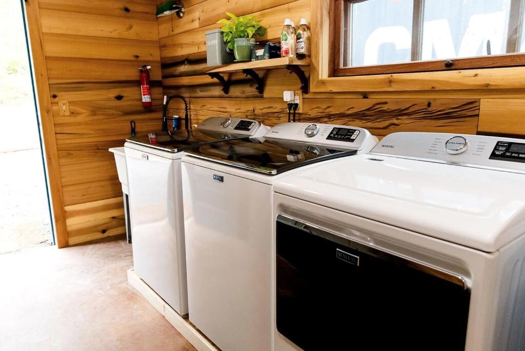 Whippoorwill Cabin view 4