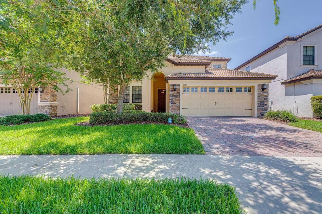 Stunning 6Bdr and 6 Bath Pool Home Near Disney view 3