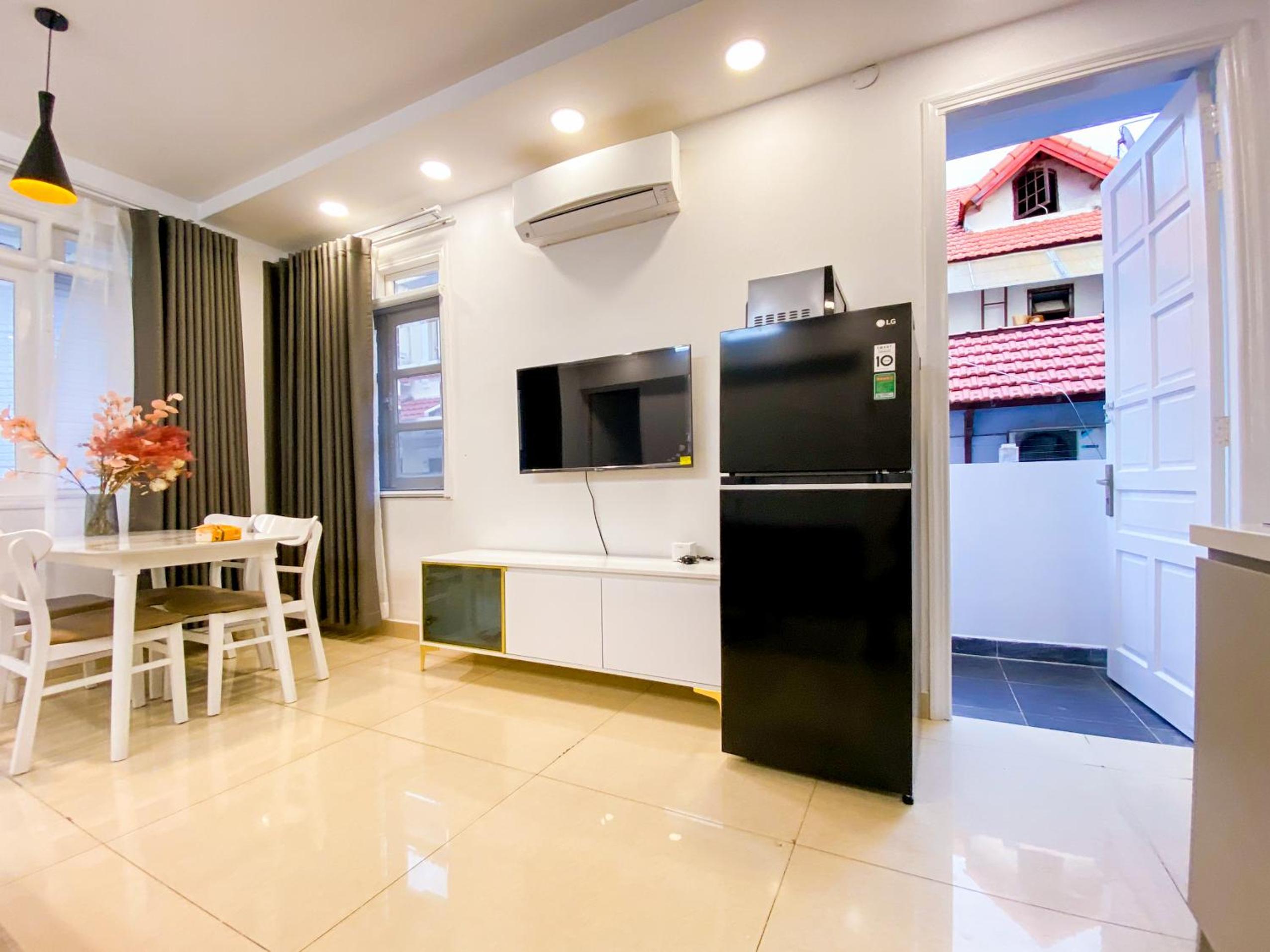 Zeus Living - Room in Villas An Phu