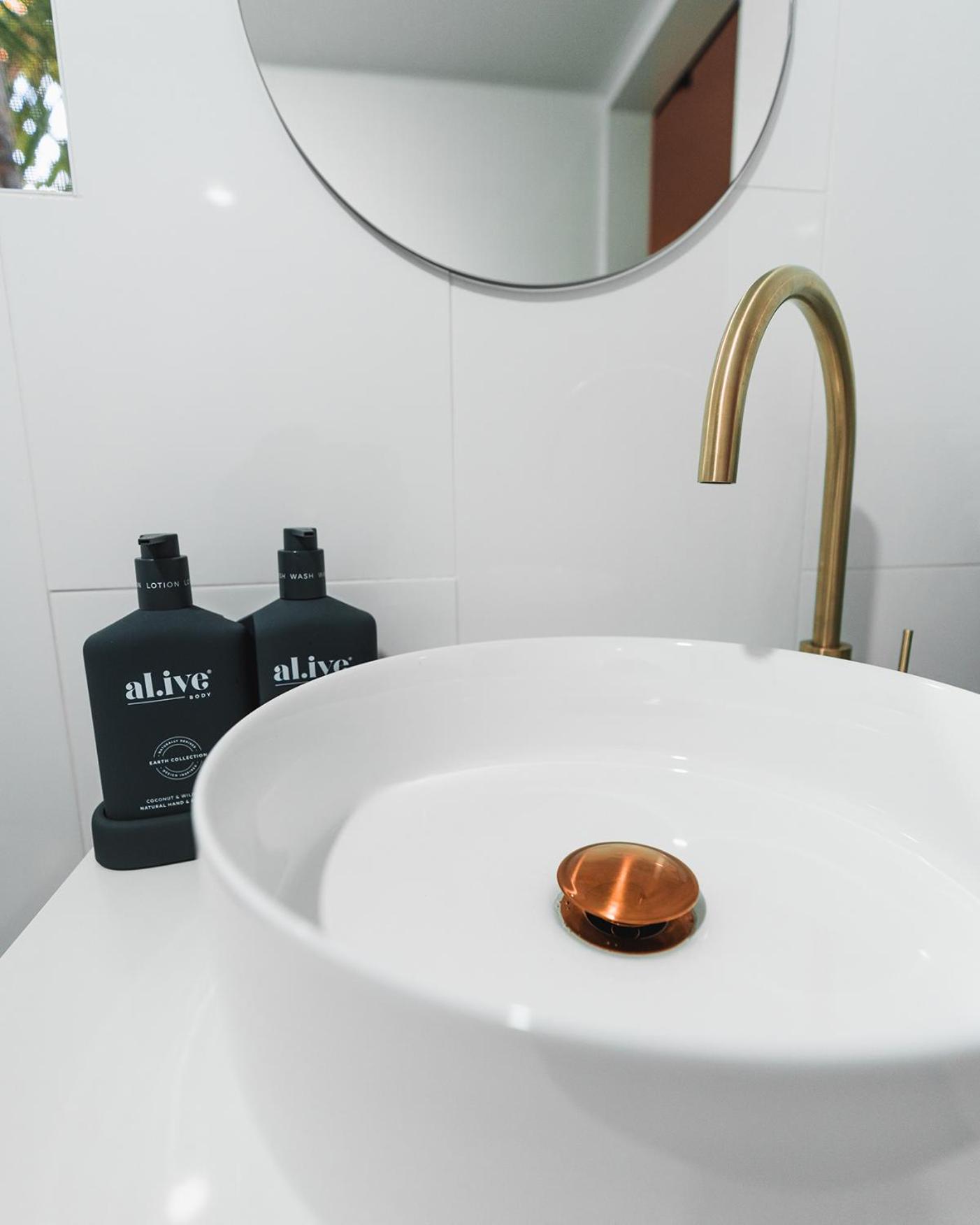 The perfect stay for your group getaway - Sleeps 7 - Close to everything