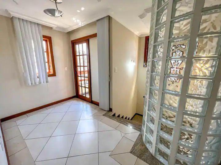 Casa Paris 481 - Sua Mansão na Praia do Morro