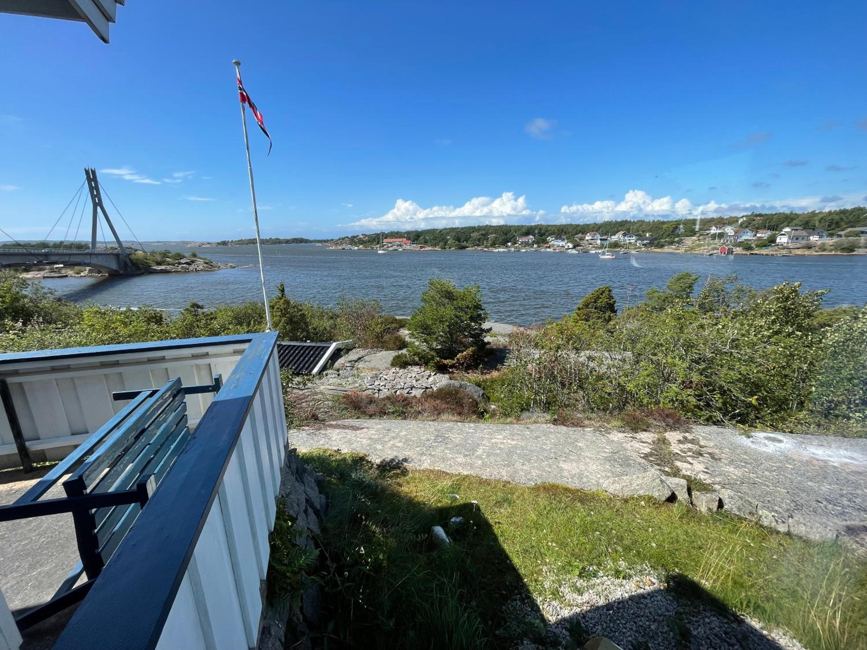 Fantastisk sjøhytte, 10 sengeplasser, strand og egen brygge