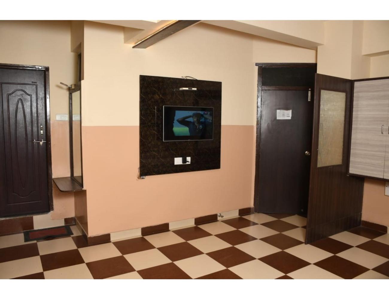 Photo 11