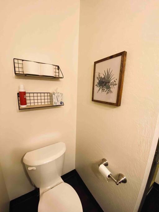 Cheerful 3-bedroom townhouse with private lake view 5