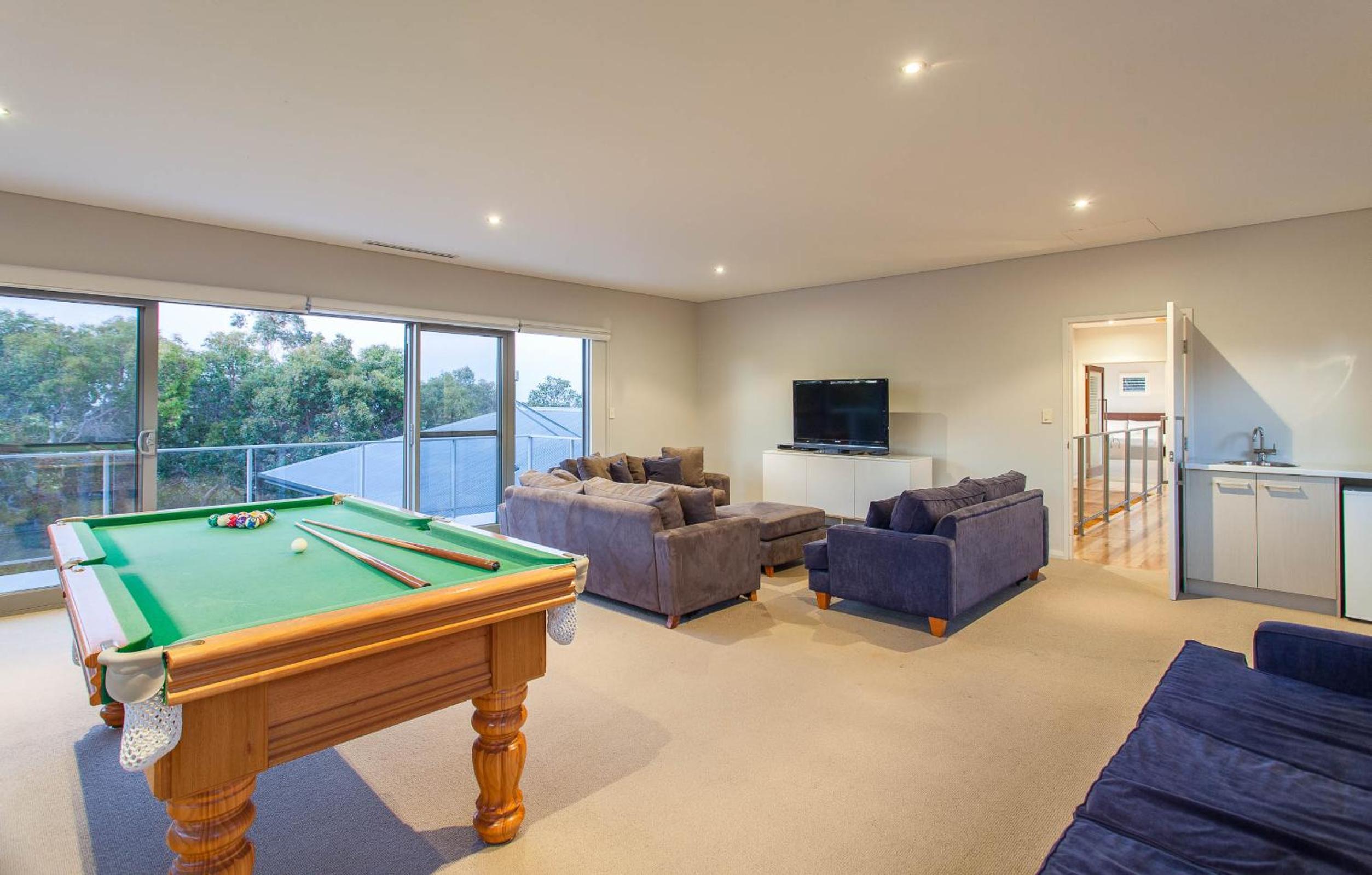 Deck House I Private Properties