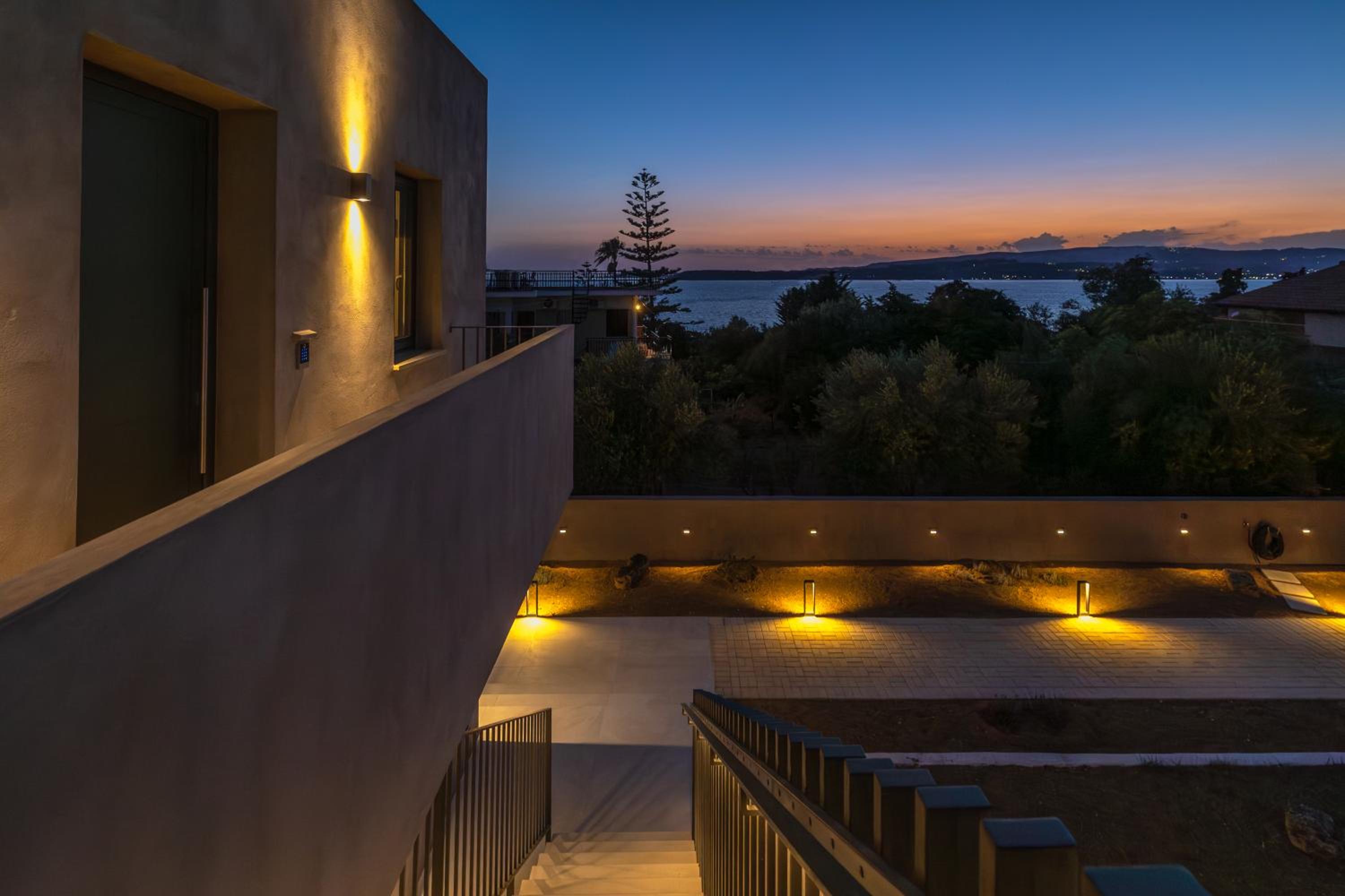 Topos Suites