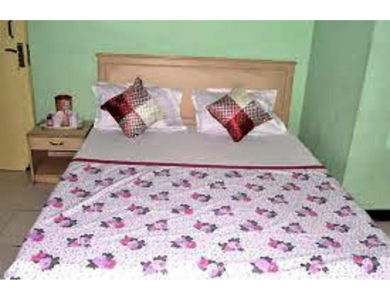 Viren Plaza, Agra